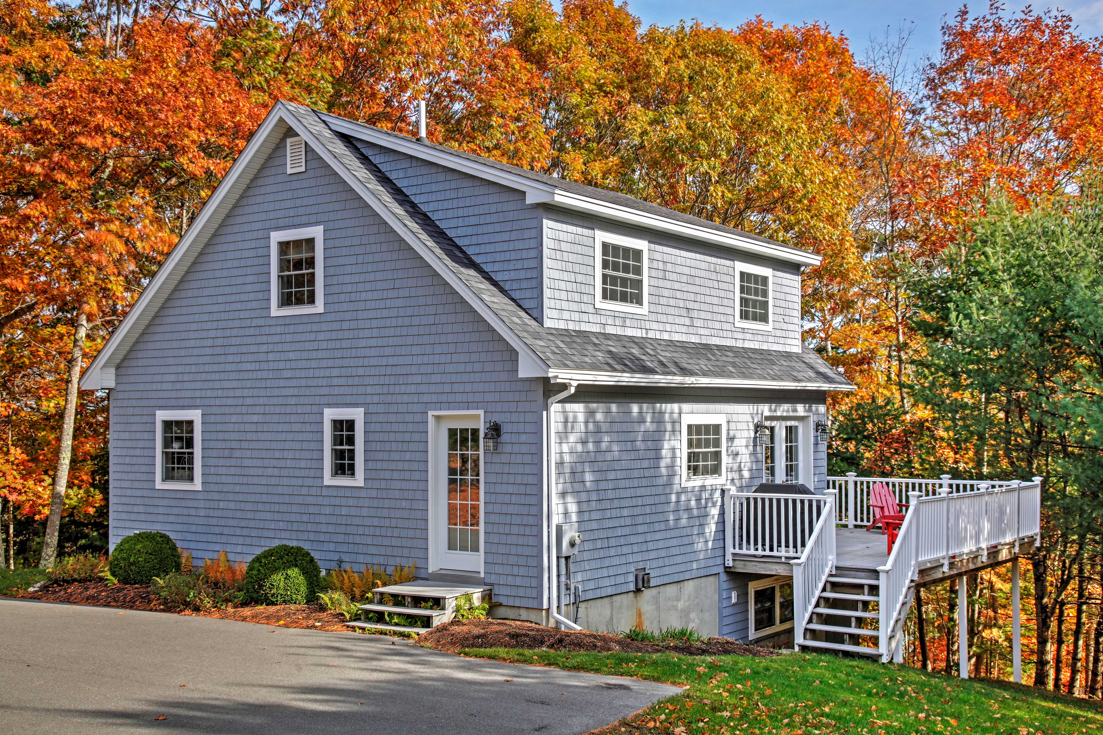 Beautiful Sandy Point Getaway w/ Wraparound Deck!