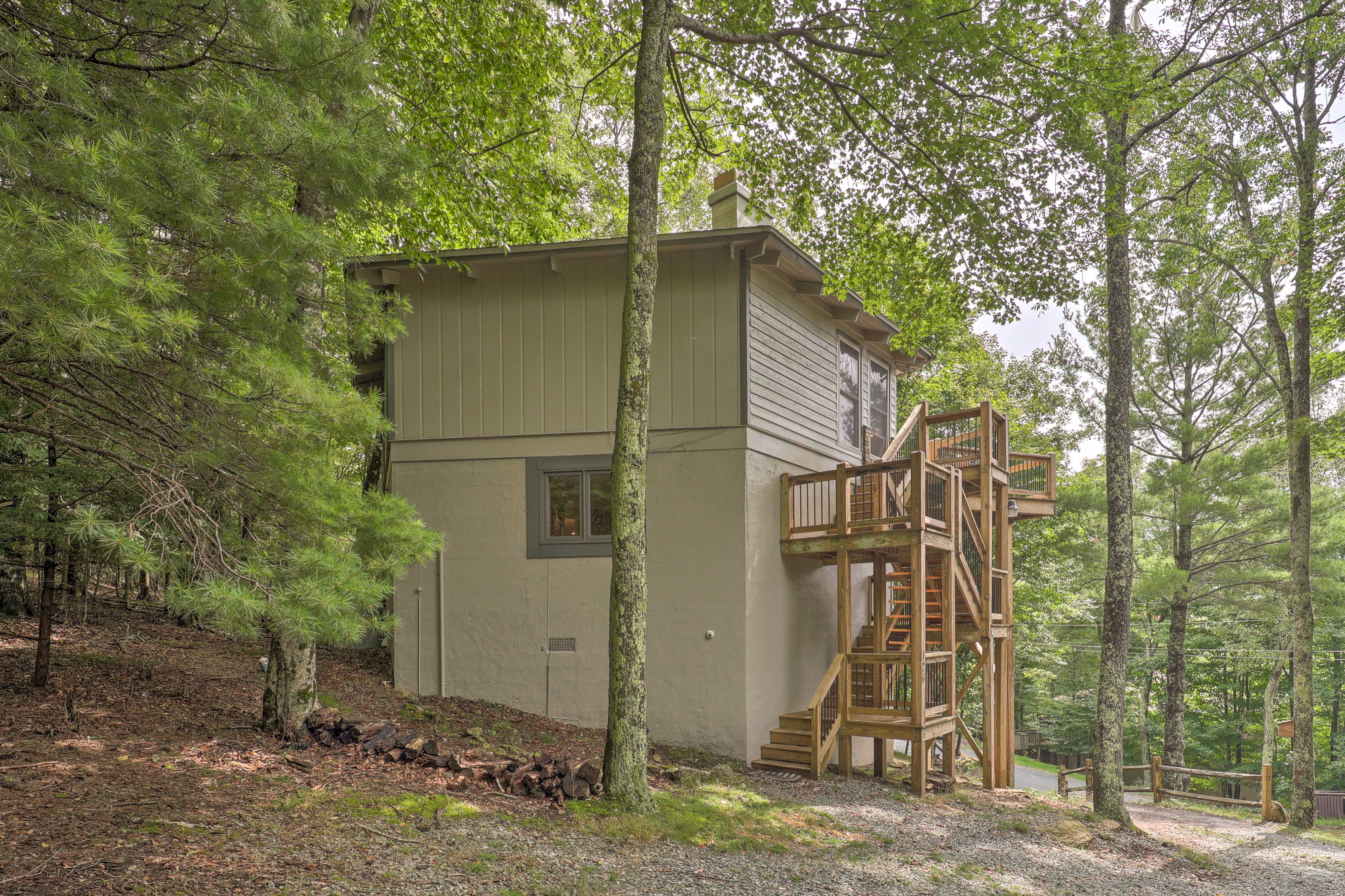 Property Image 2 - Beech Mountain Cabin w/ 2 Decks & Mountain View!