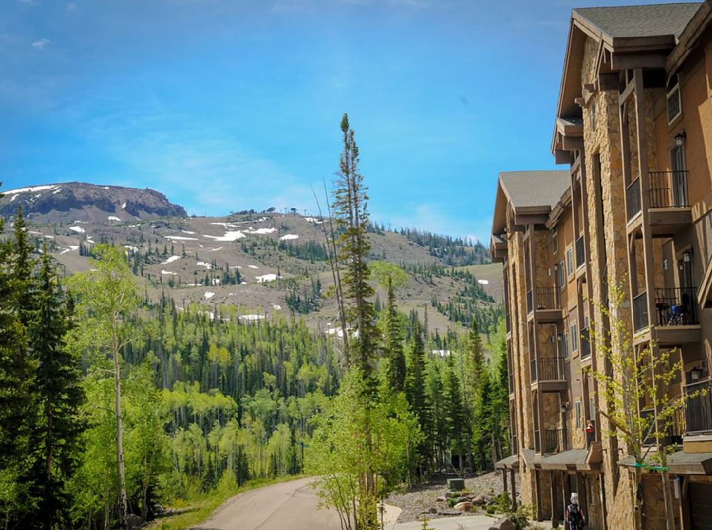 Property Image 1 - Blue River Condo w/ Views - 5 Mi to Breckenridge!