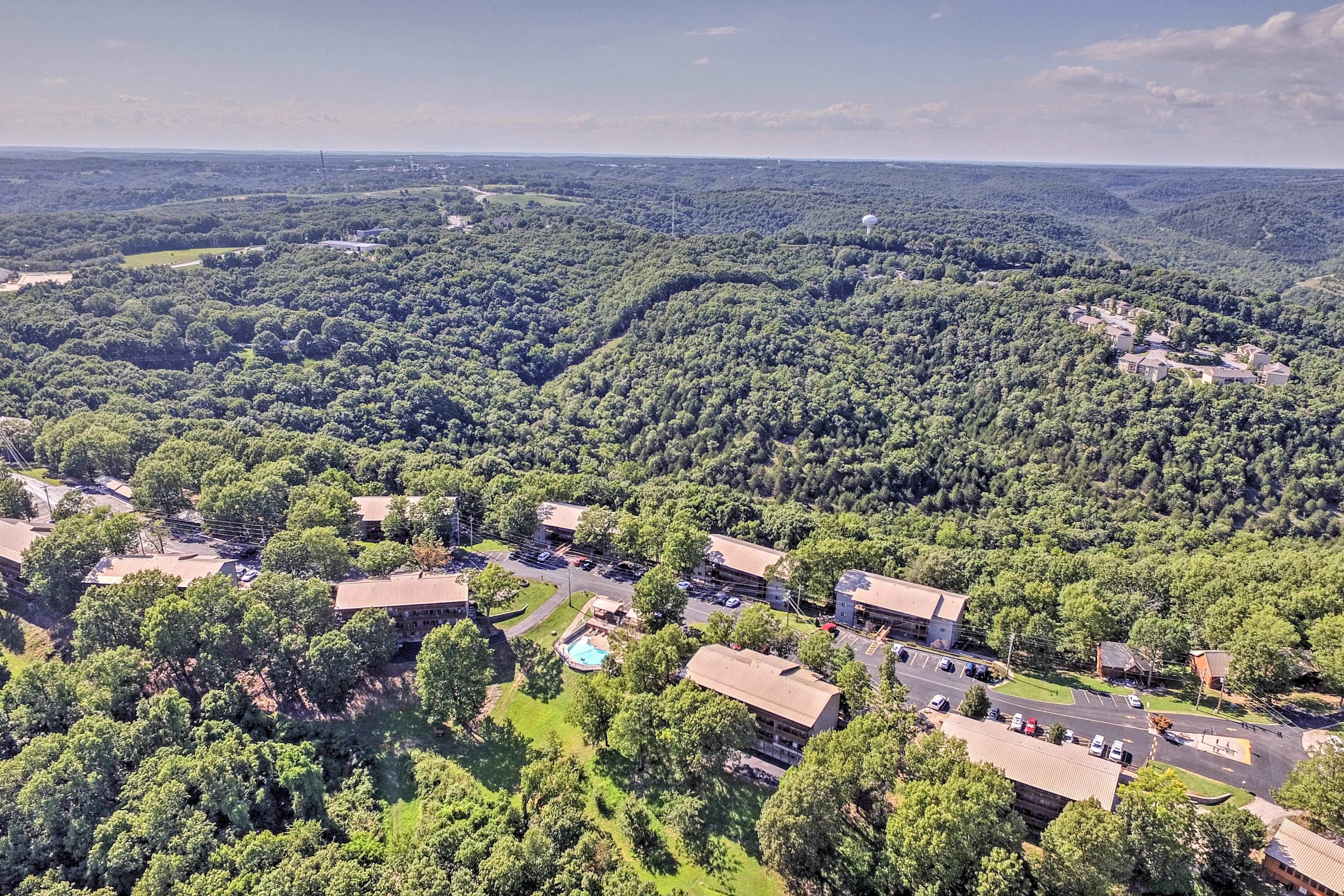 Branson Condo w/ Views - Near Silver Dollar City!
