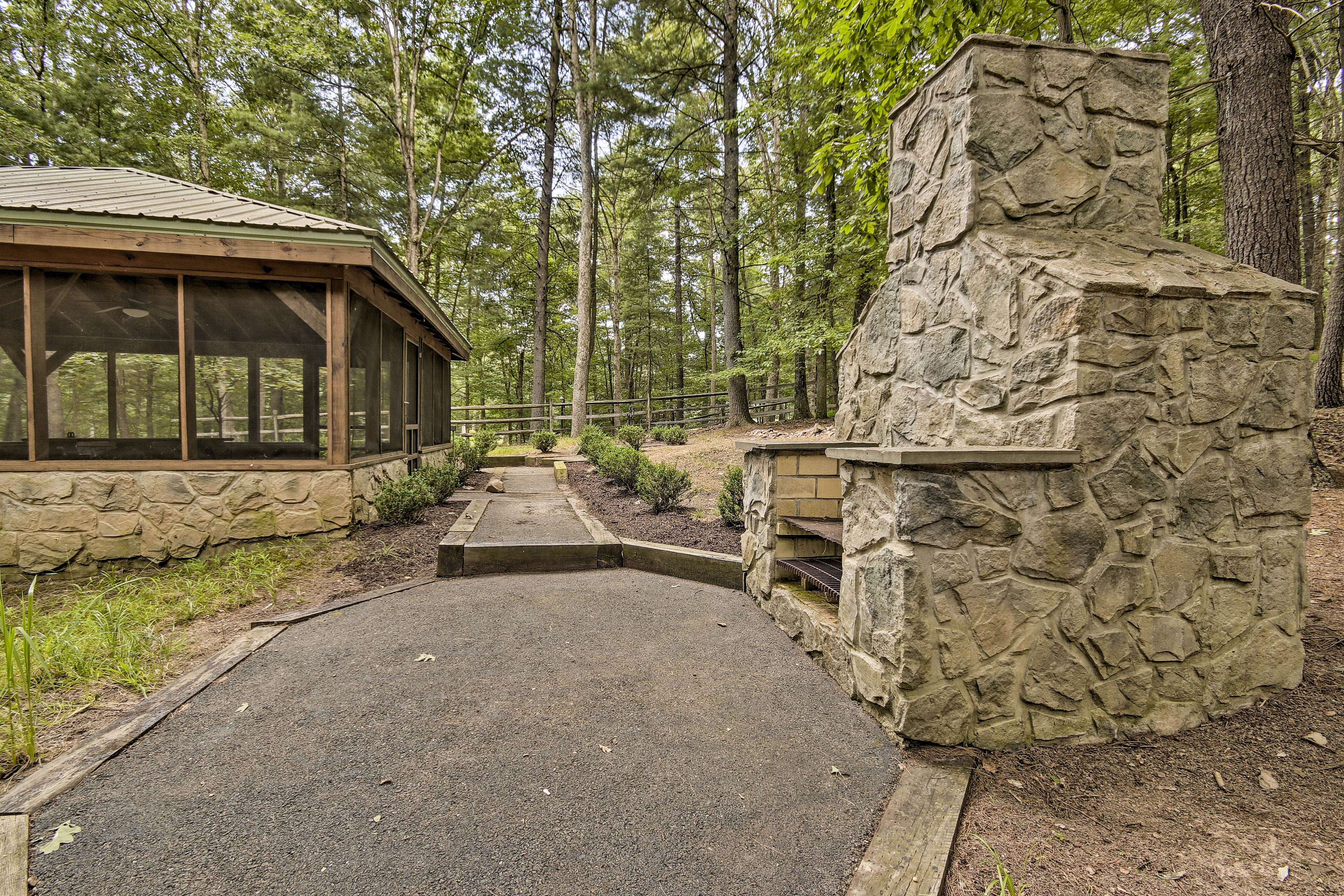 Creekside Berkeley Springs Cabin on 35 Acres!