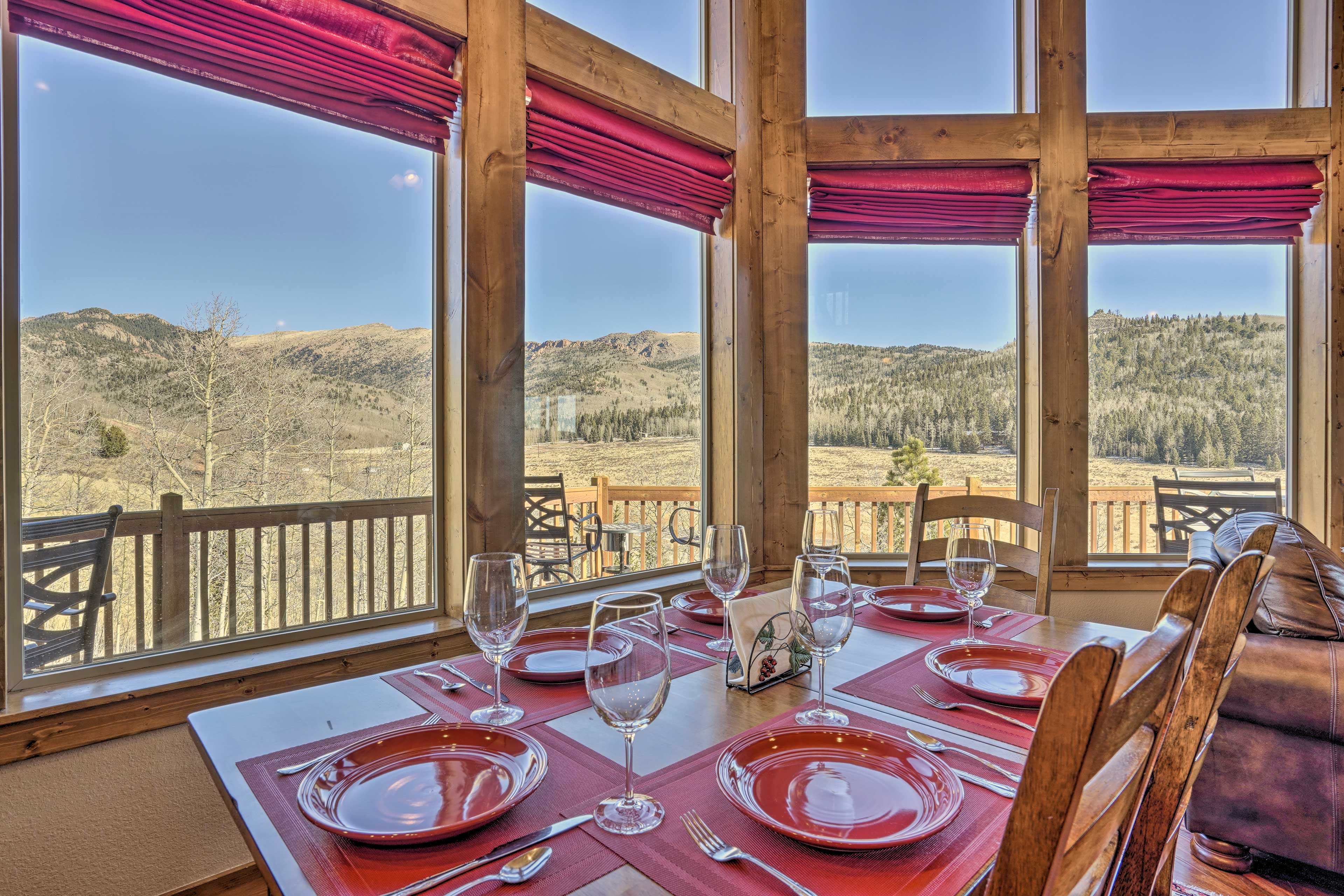 Property Image 2 - Cripple Creek Retreat w/ Incredible Mtn Views!