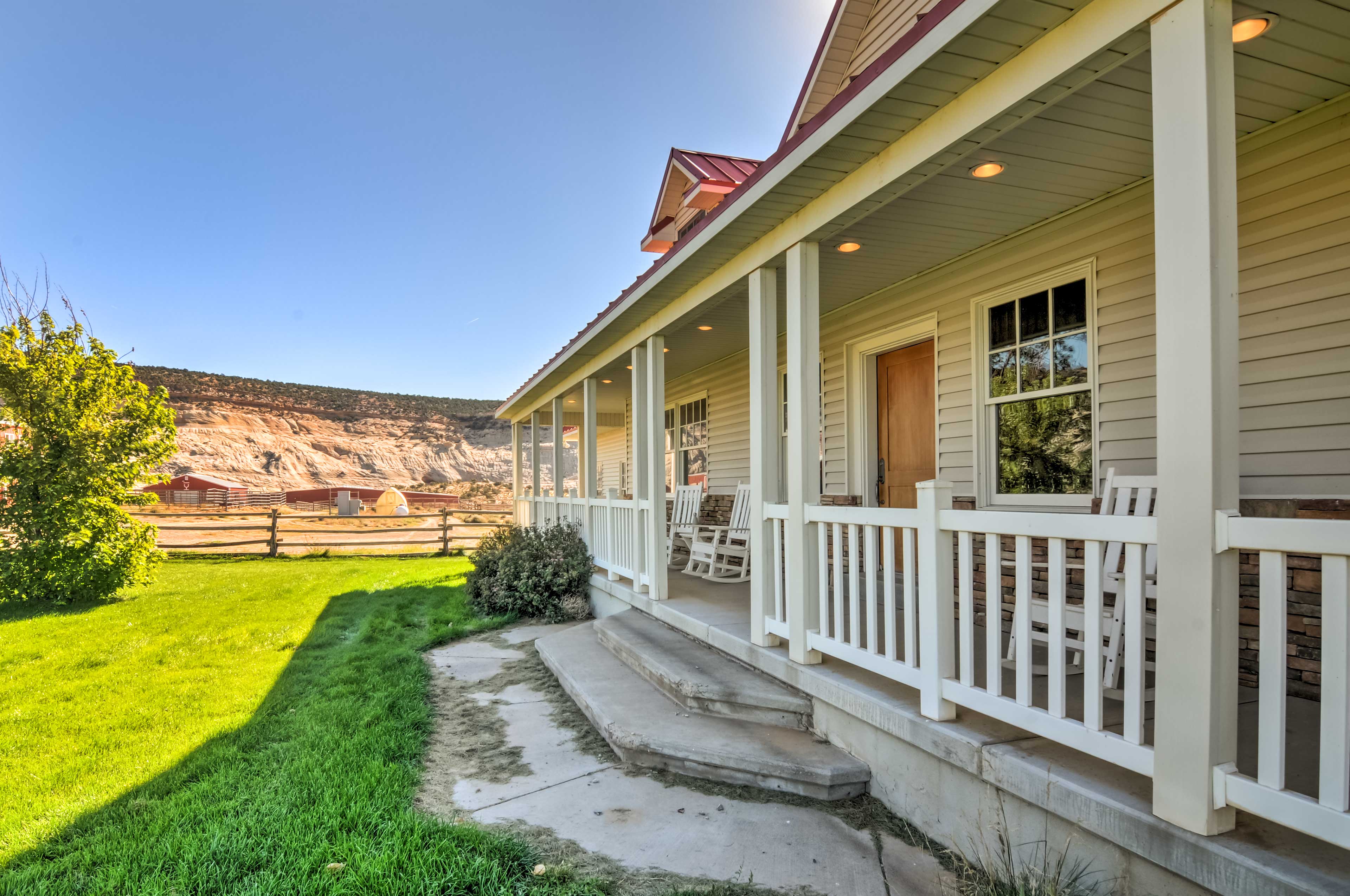 Custom Home w/ Decks in Boulder! Gateway to Parks!