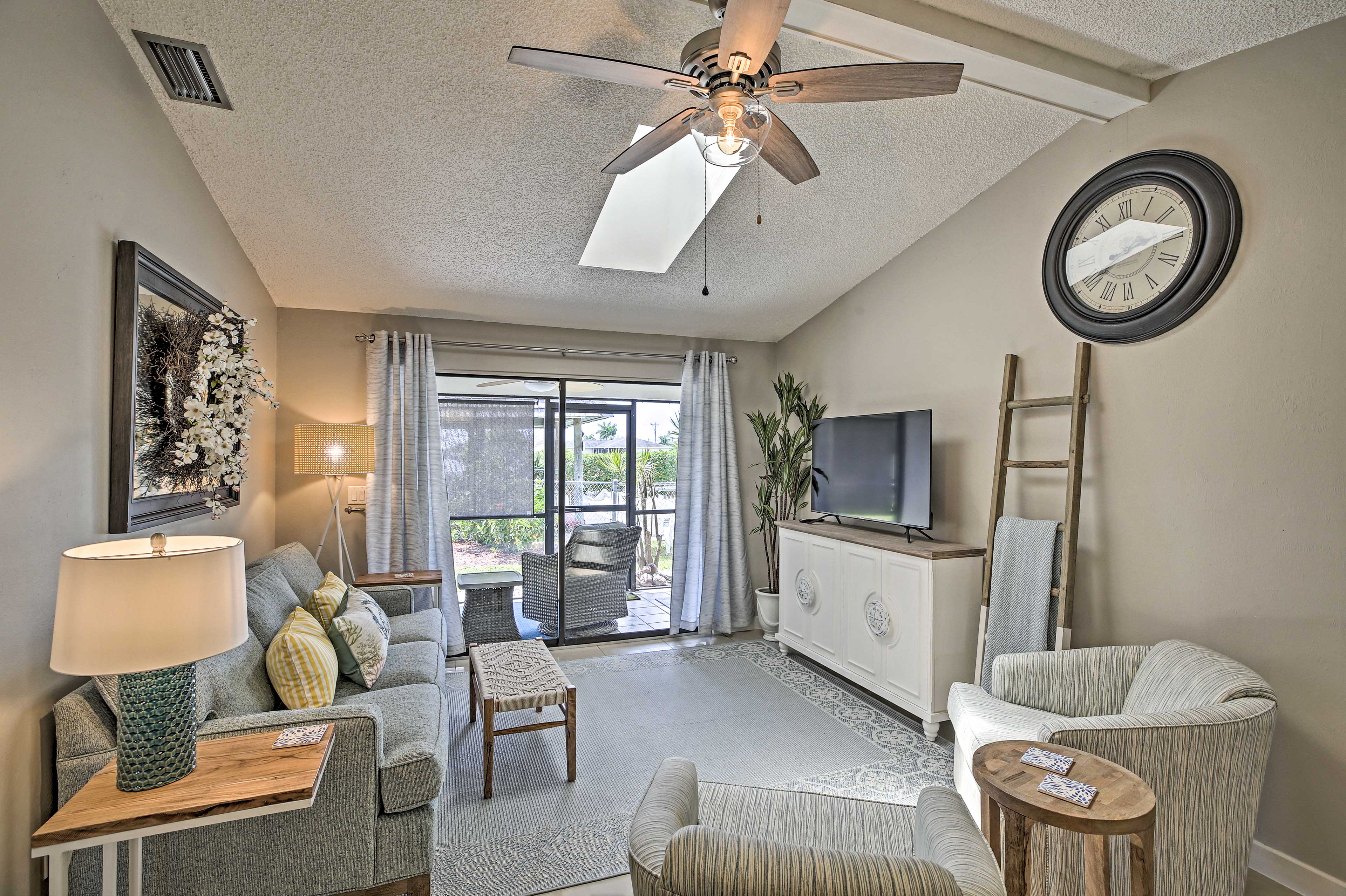 Property Image 1 - Cape Coral Condo with Community Pool & Bar!