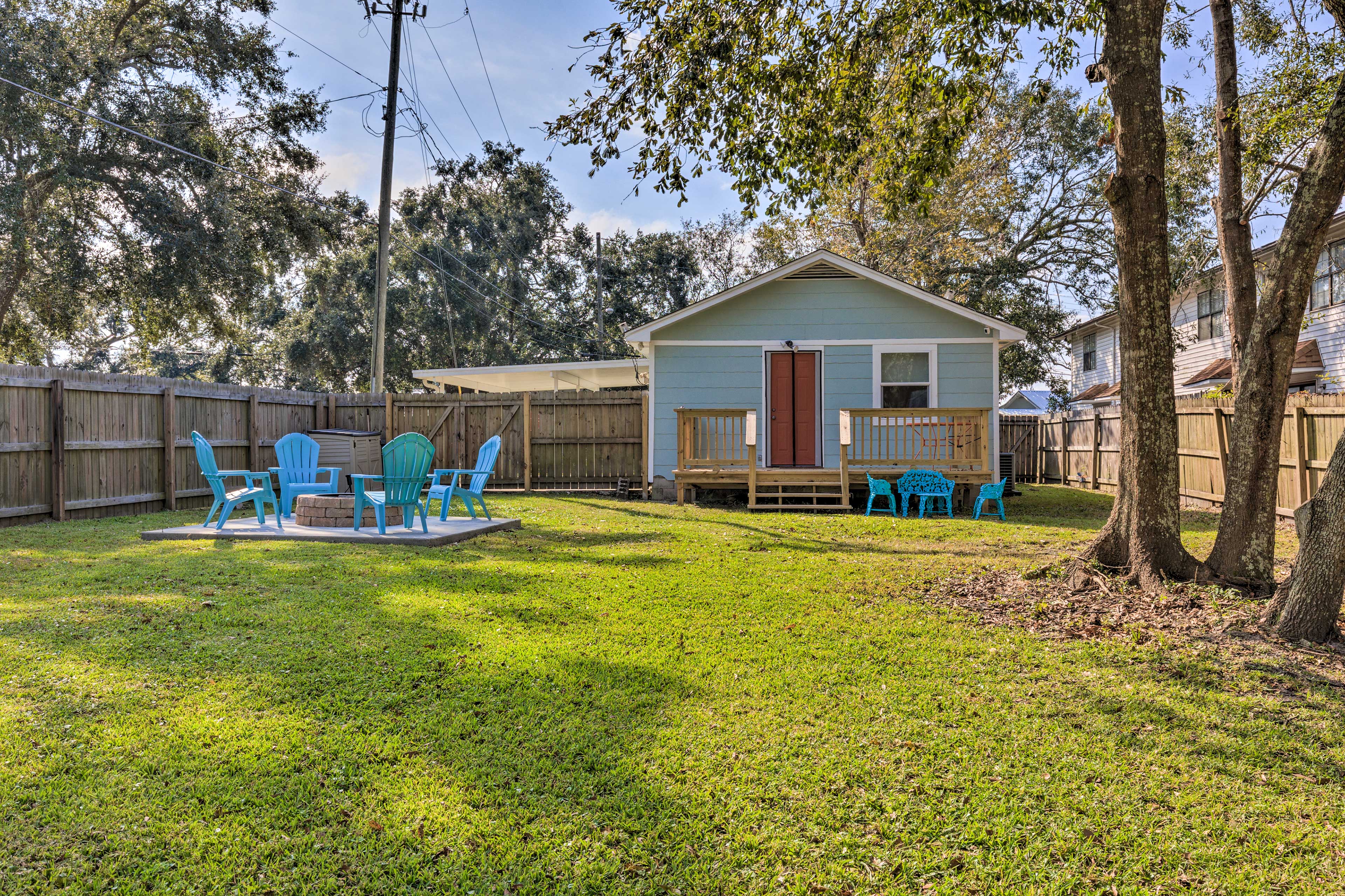 Property Image 2 - Charming Gulf Coast Cottage - 1 Mile to the Coast!