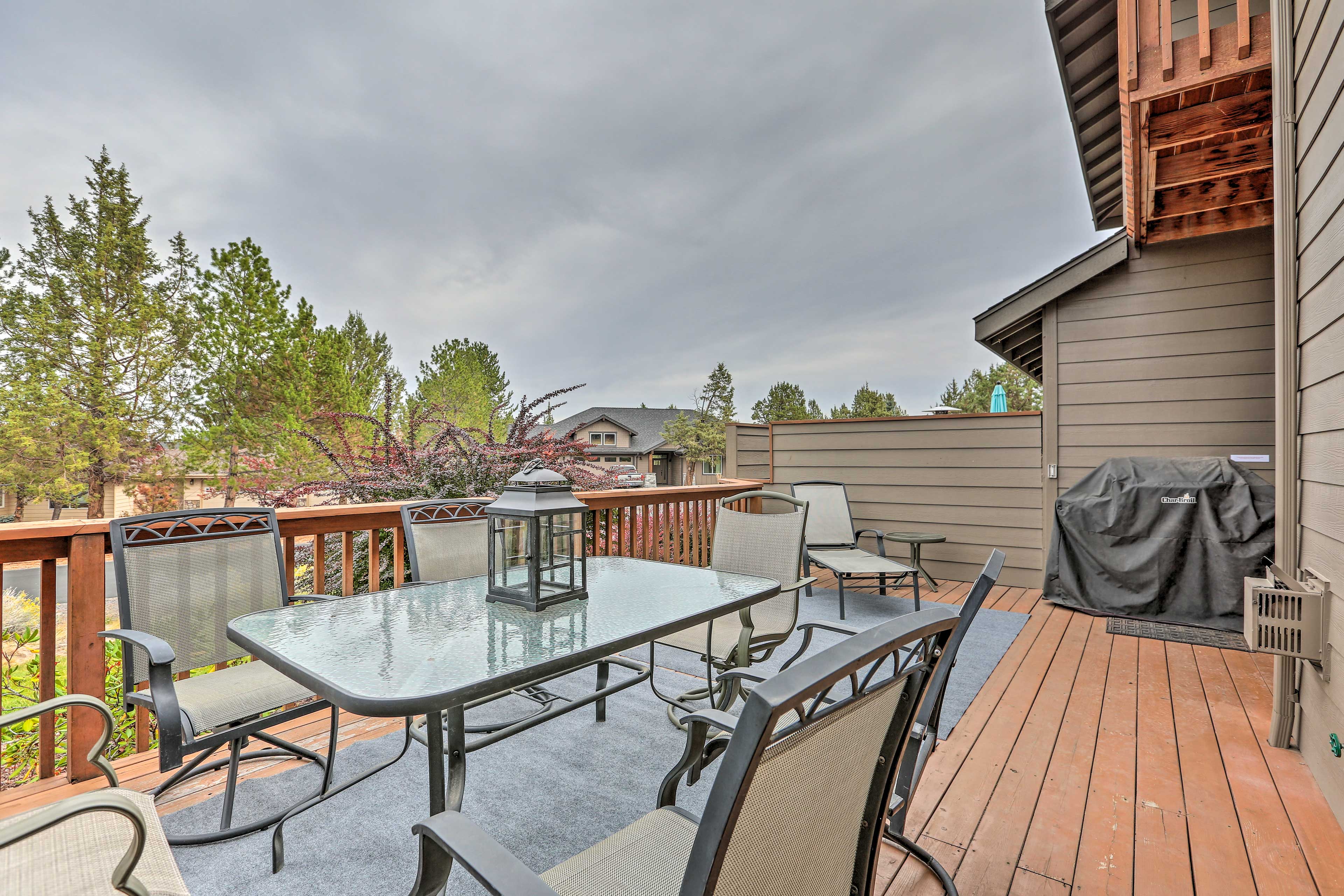 Property Image 2 - Charming Redmond Townhome w/ Resort Amenities