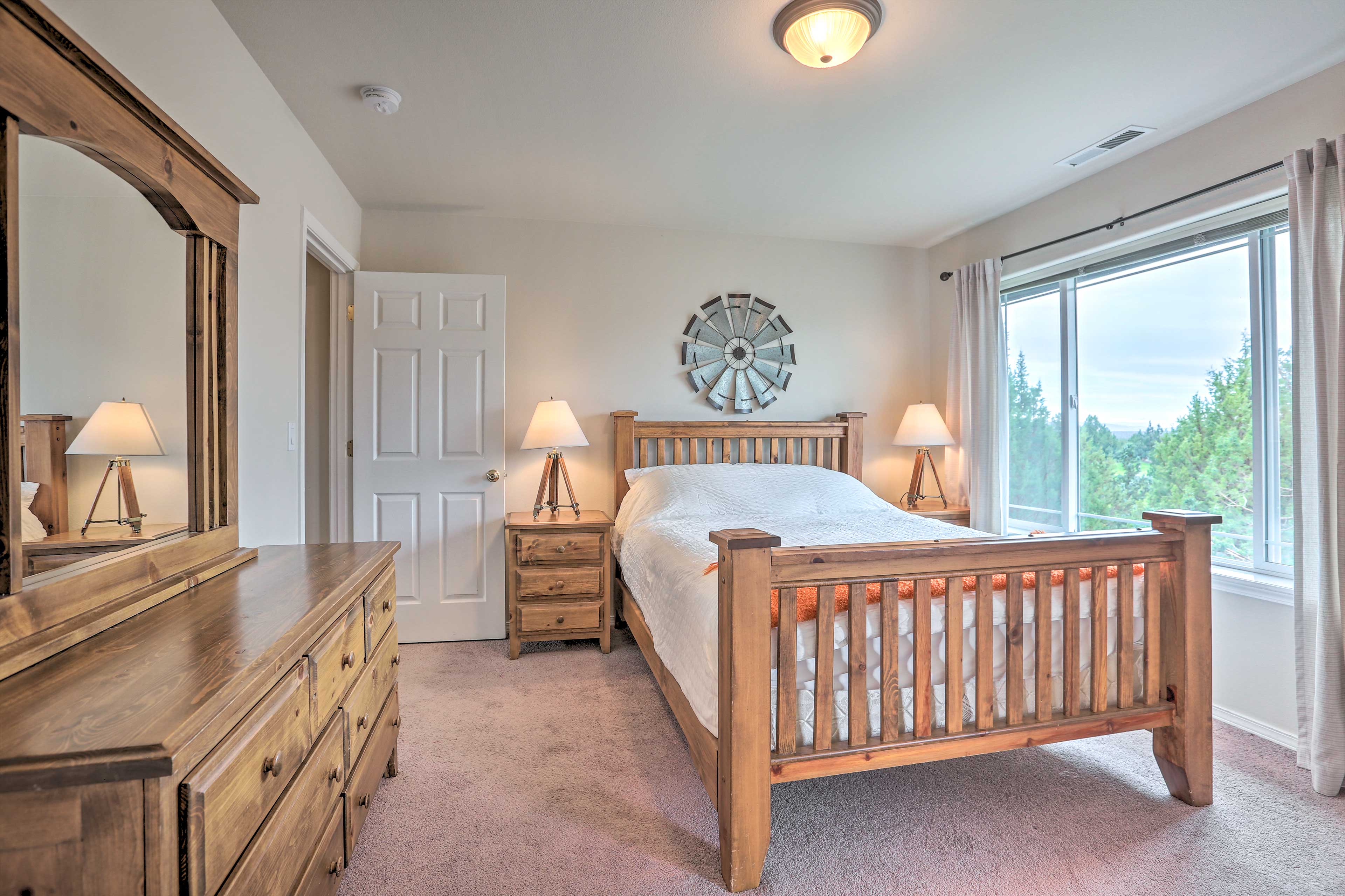 Charming Redmond Townhome w/ Resort Amenities