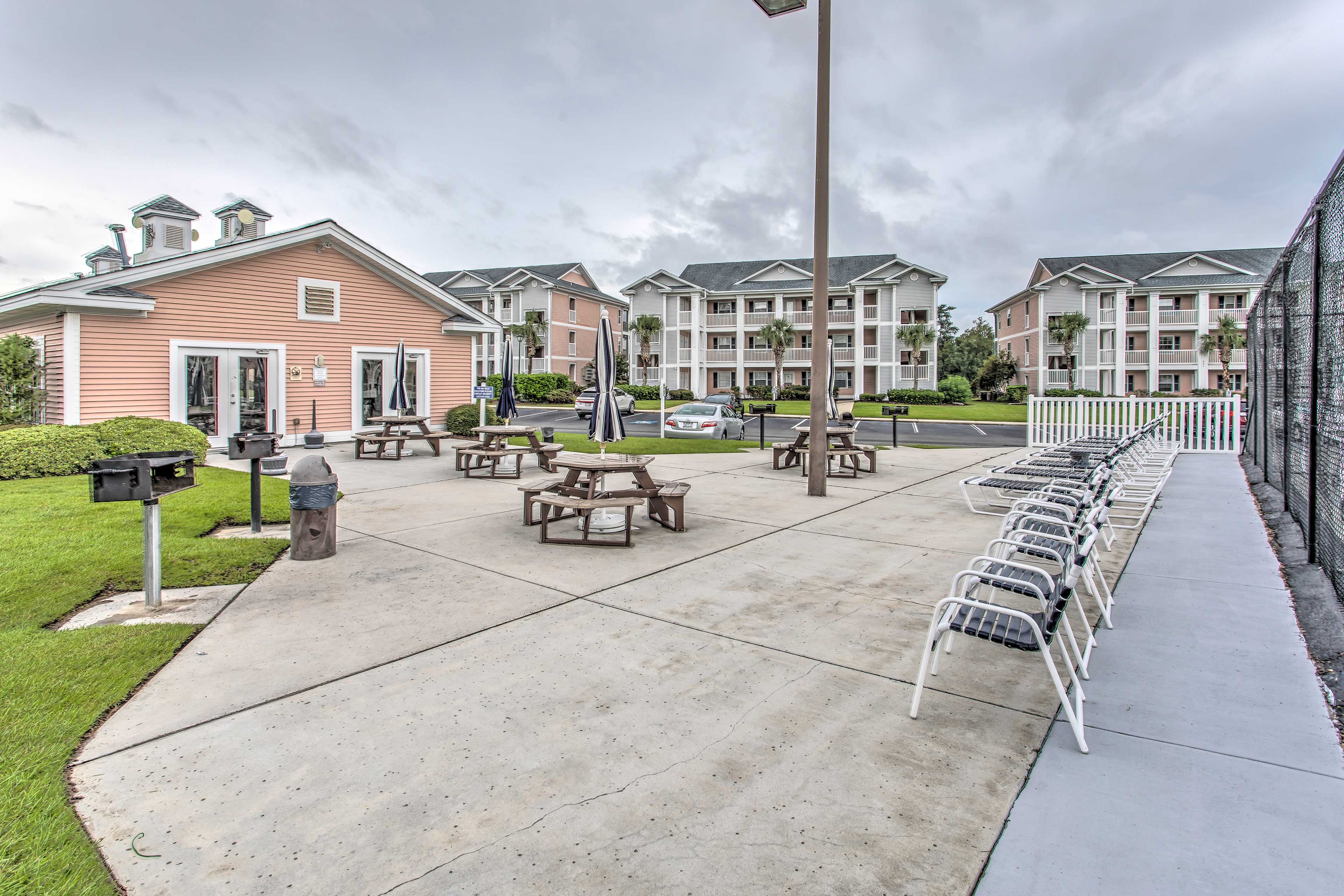 Chic Myrtle Beach Condo w/ Resort Amenity Access