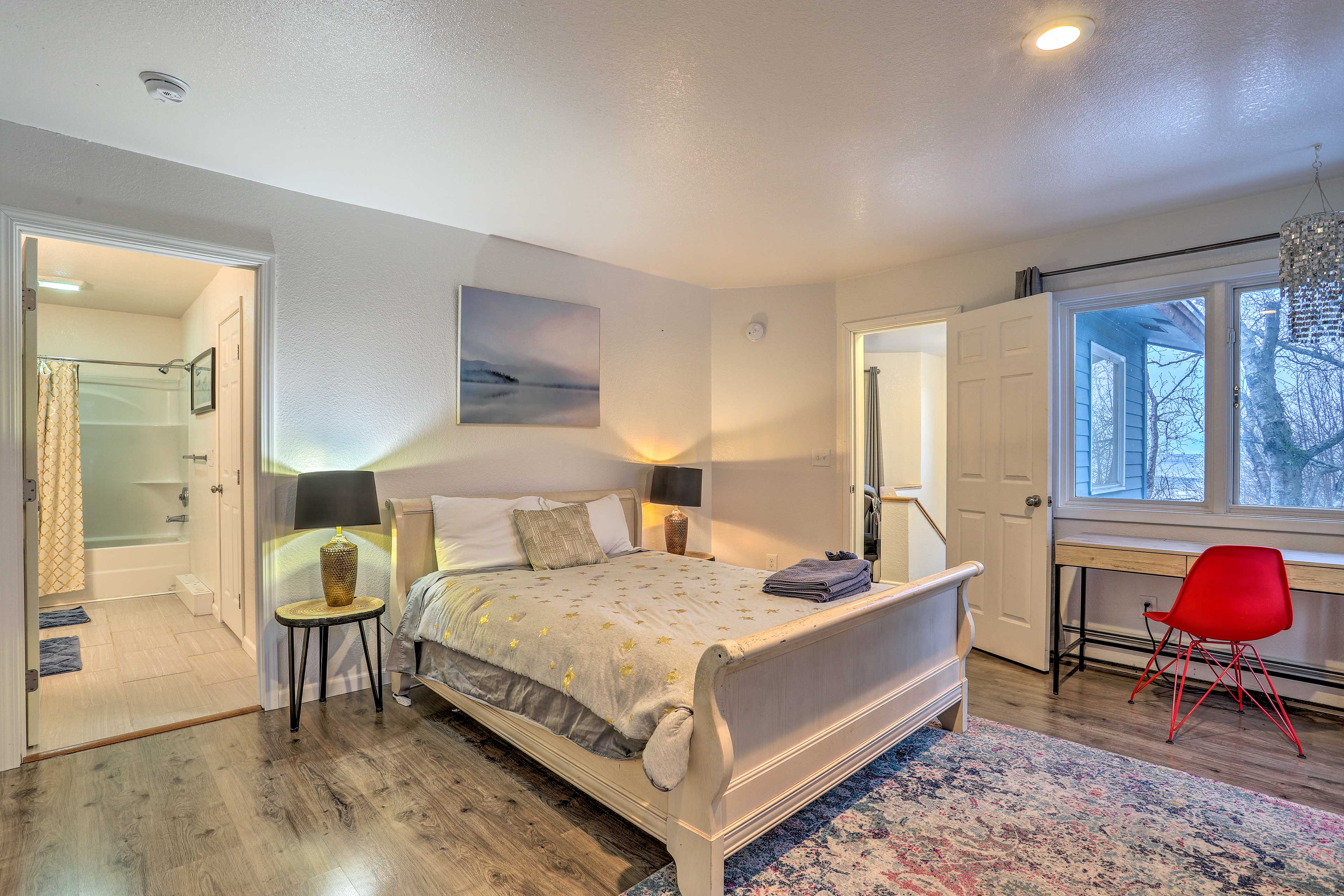 Coastal-View Apartment Near Downtown Anchorage!