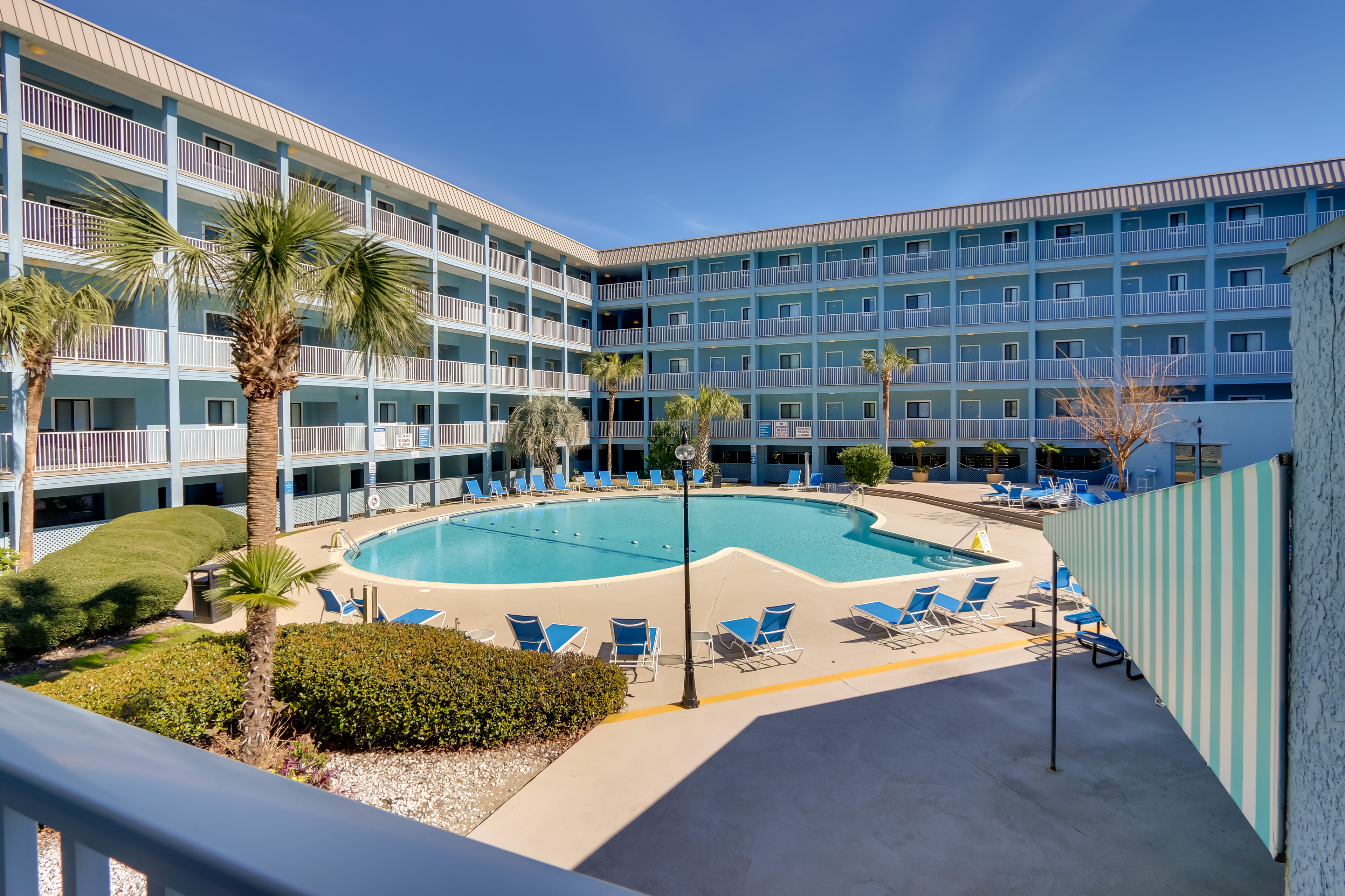 Property Image 2 - Hilton Head Condo w/ Pools, Sauna & Beach Access!