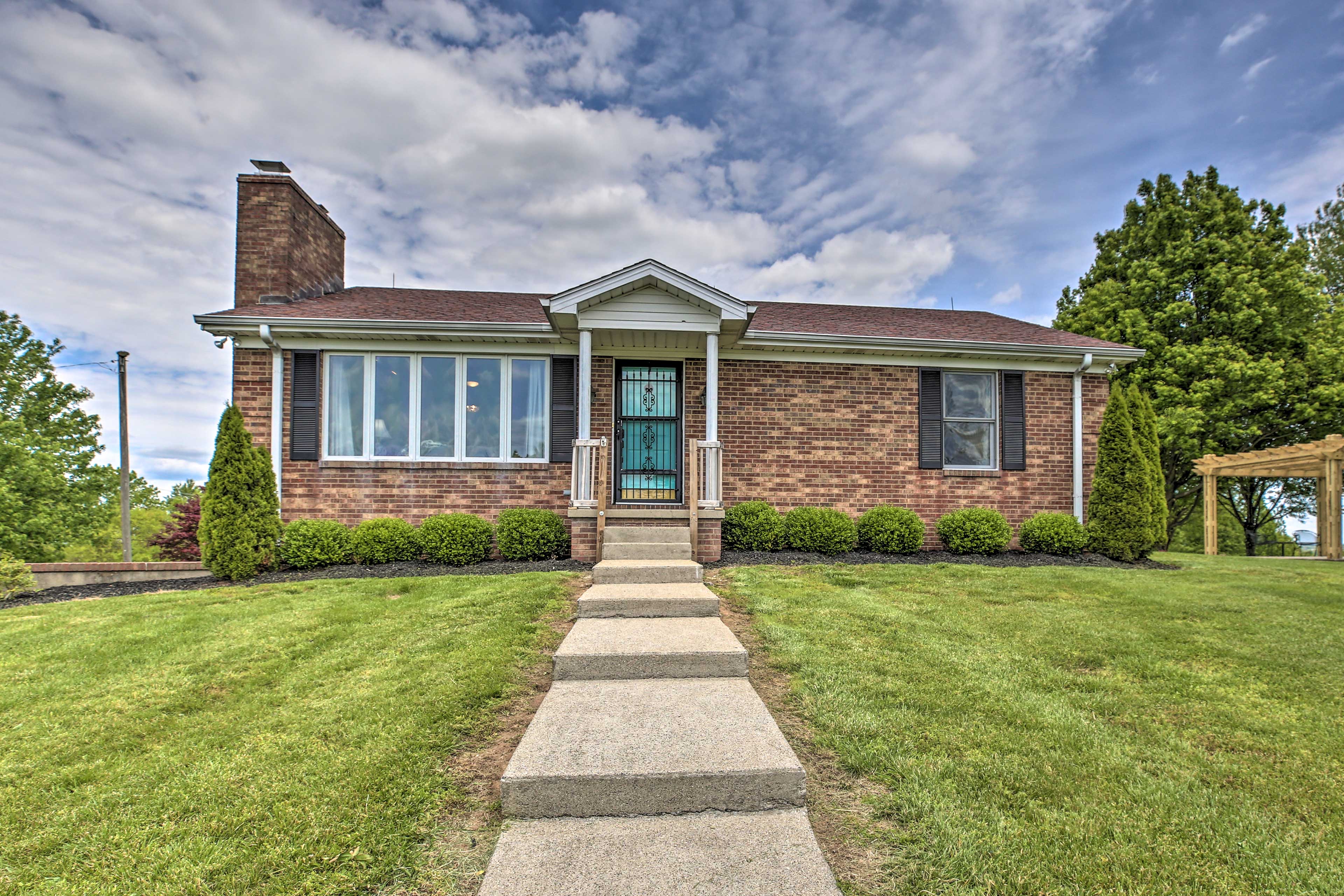 Property Image 2 - ’Blue Moon Cottage’ w/ Amazing Views of 5 Counties