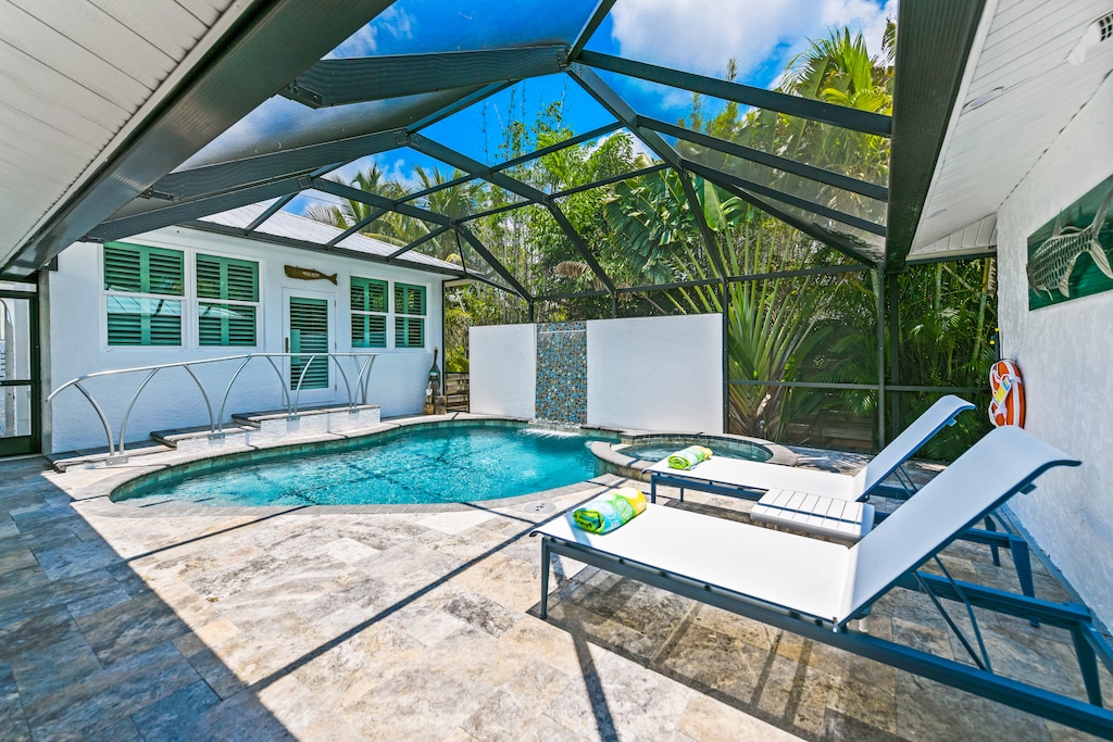 Pool Area-Access to Guest House