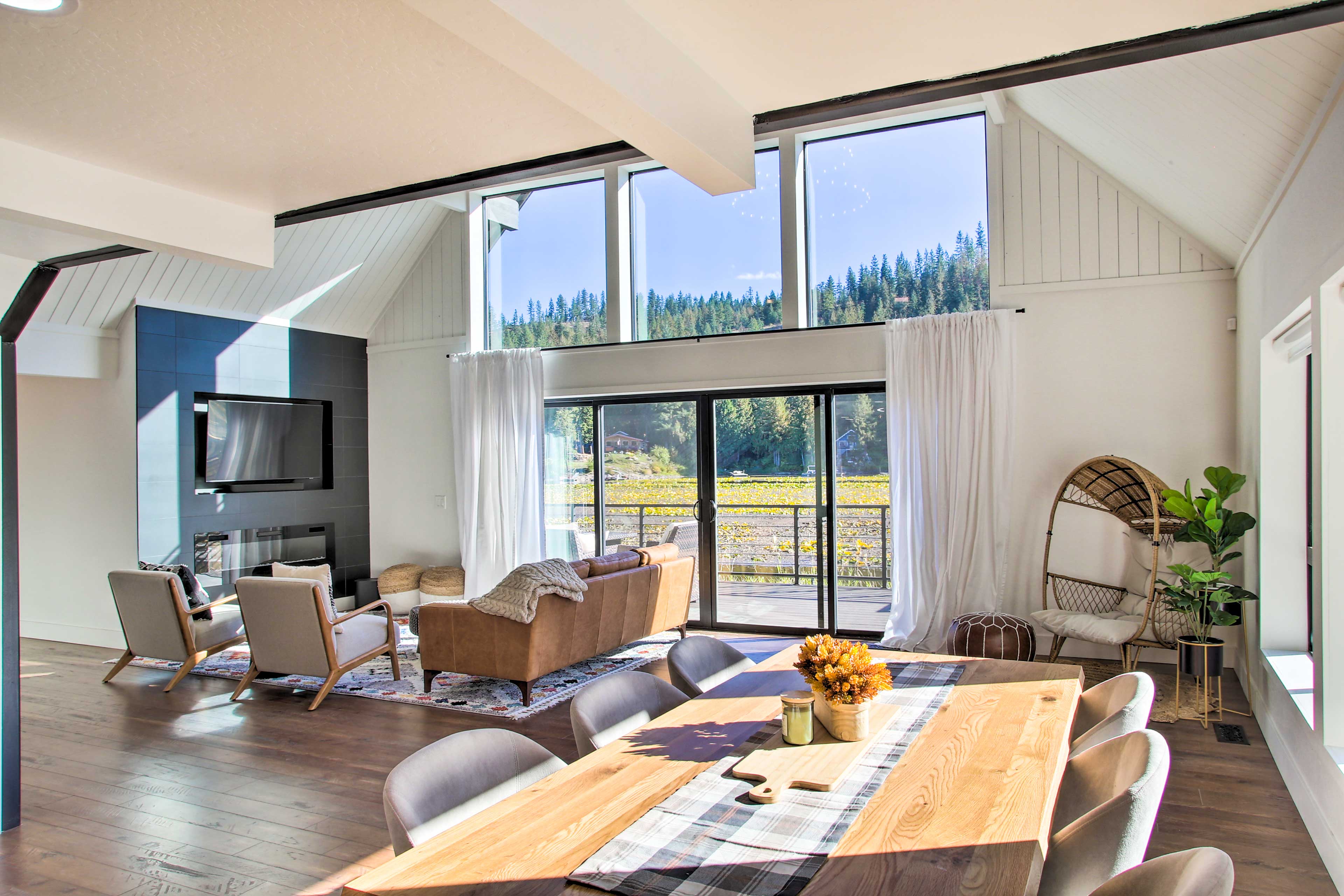 Property Image 1 - A Contemporary Dream: Lakefront Rathdrum Oasis!