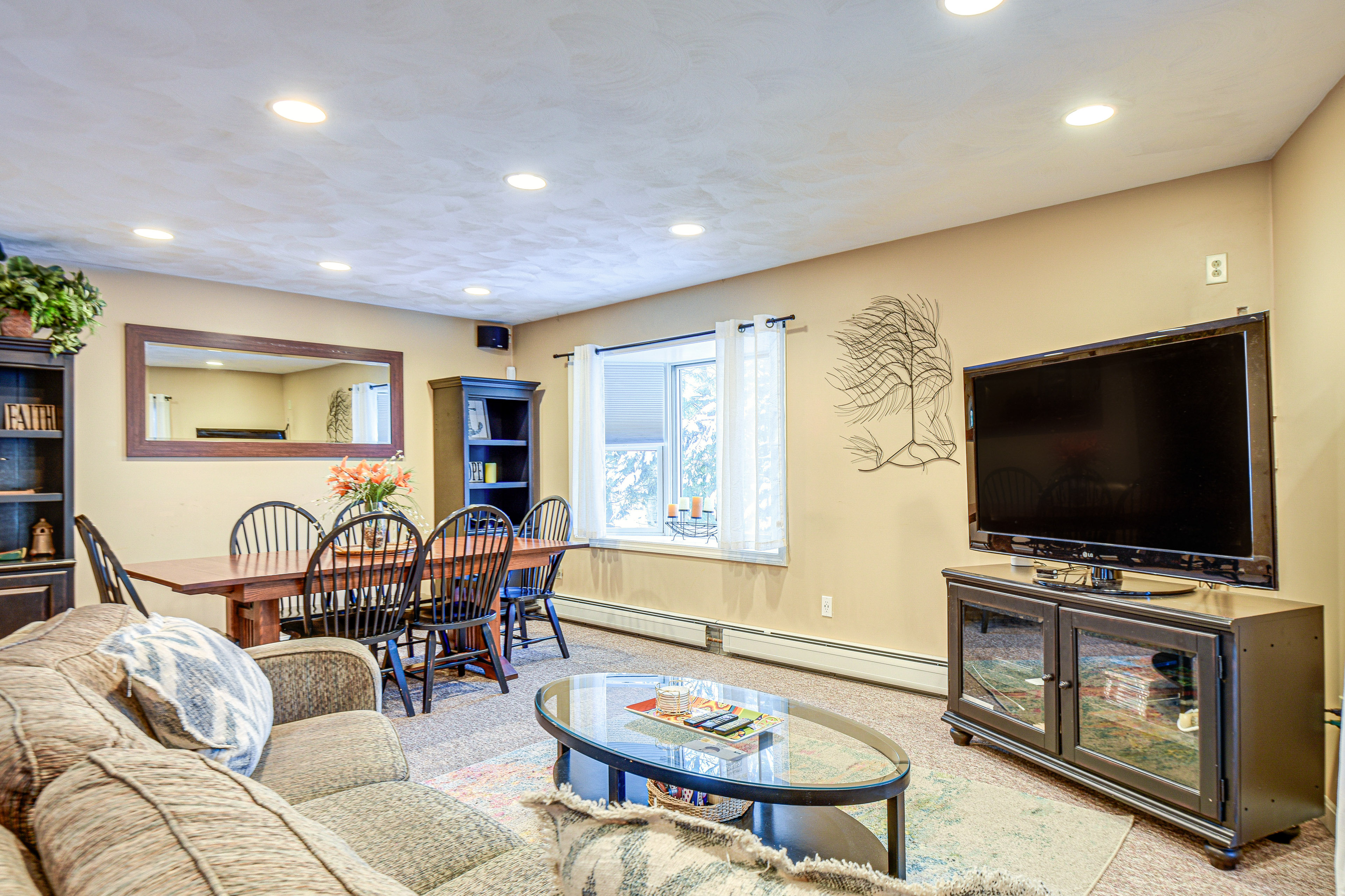 Lakefront Home: Hot Tub & Fire Pit in Barnstead