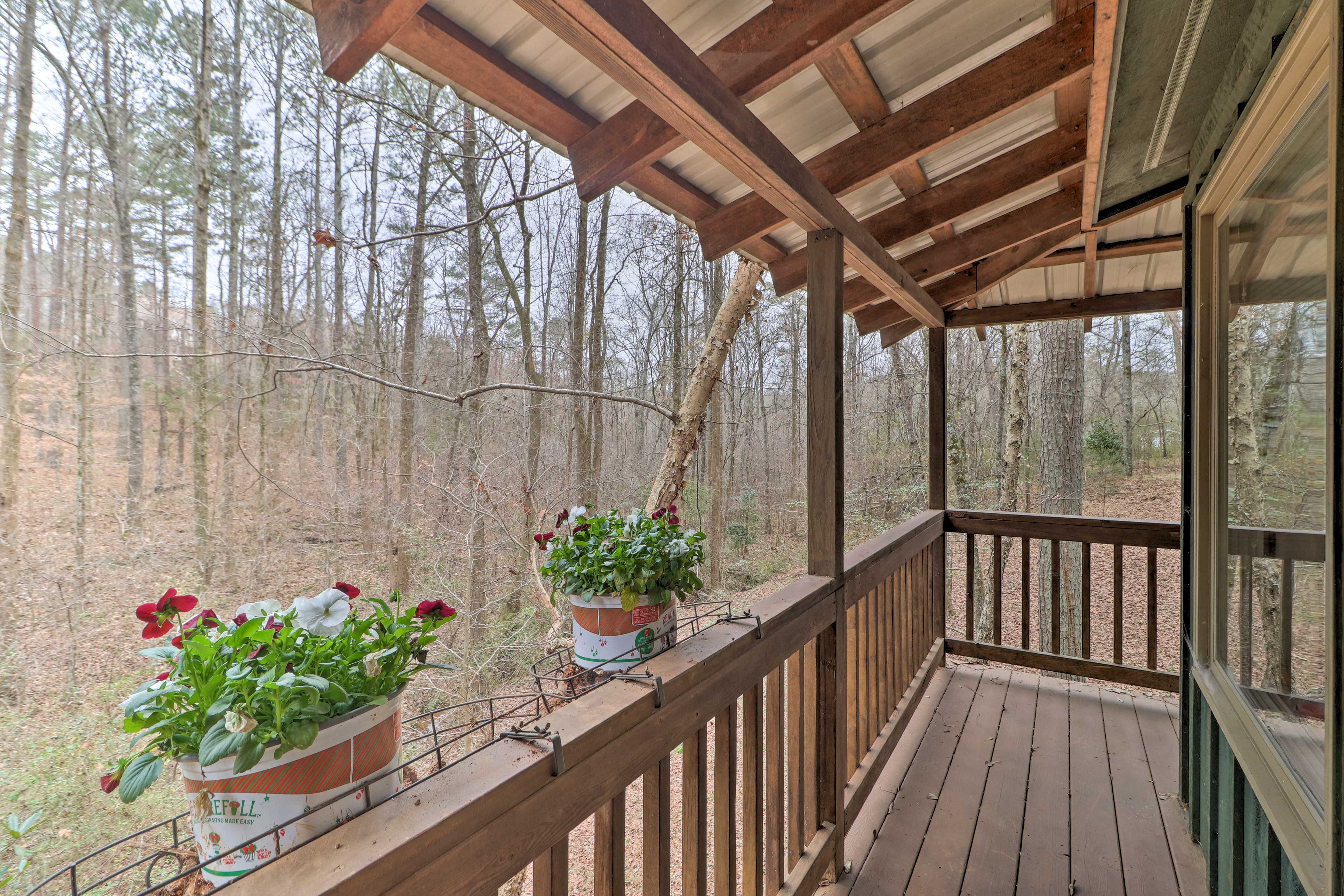 Property Image 2 - Cozy Conyers Cabin w/ Fireplace & Pool Table!