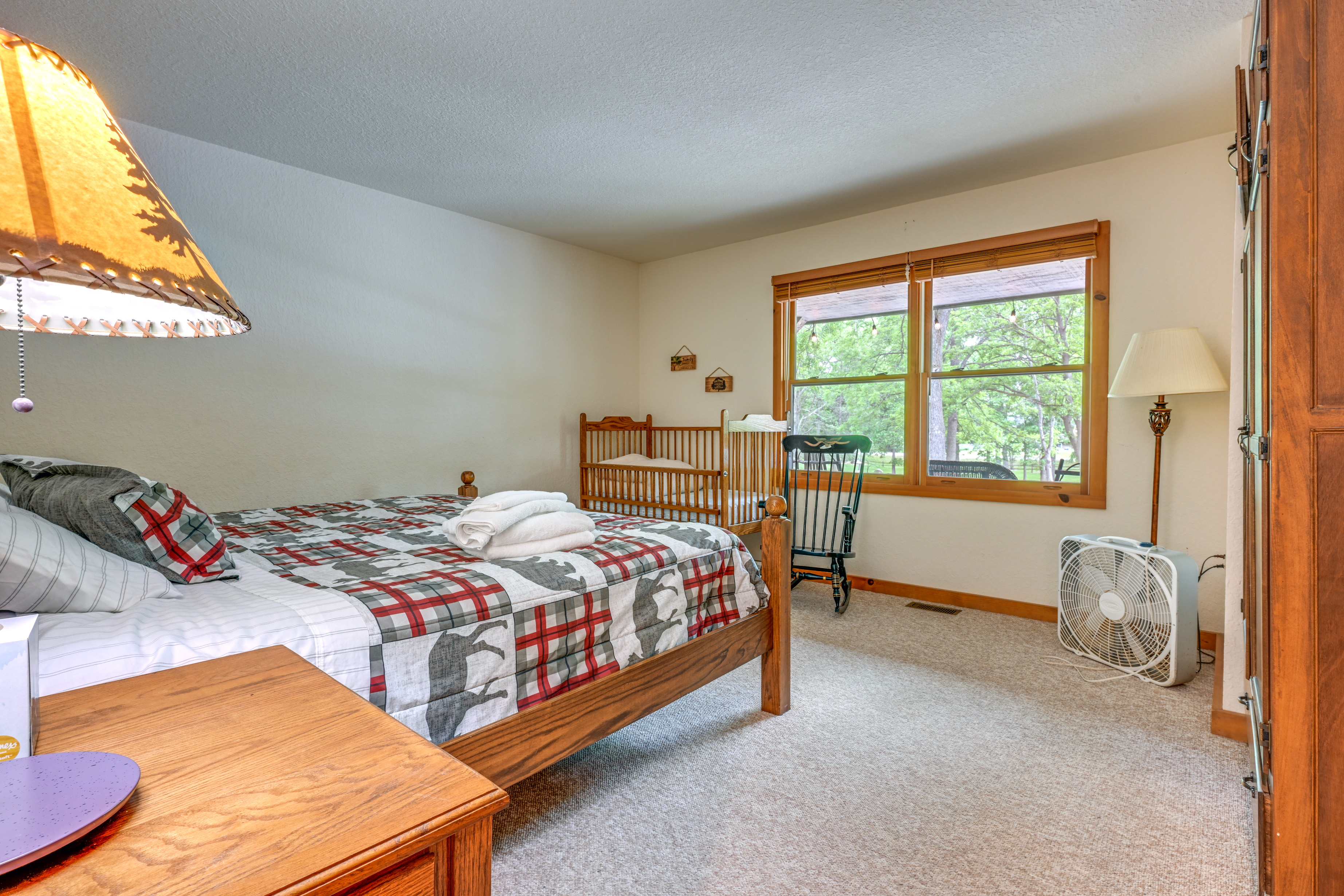 Custom-Built Clarklake Cabin: Sauna & Cold Plunge!