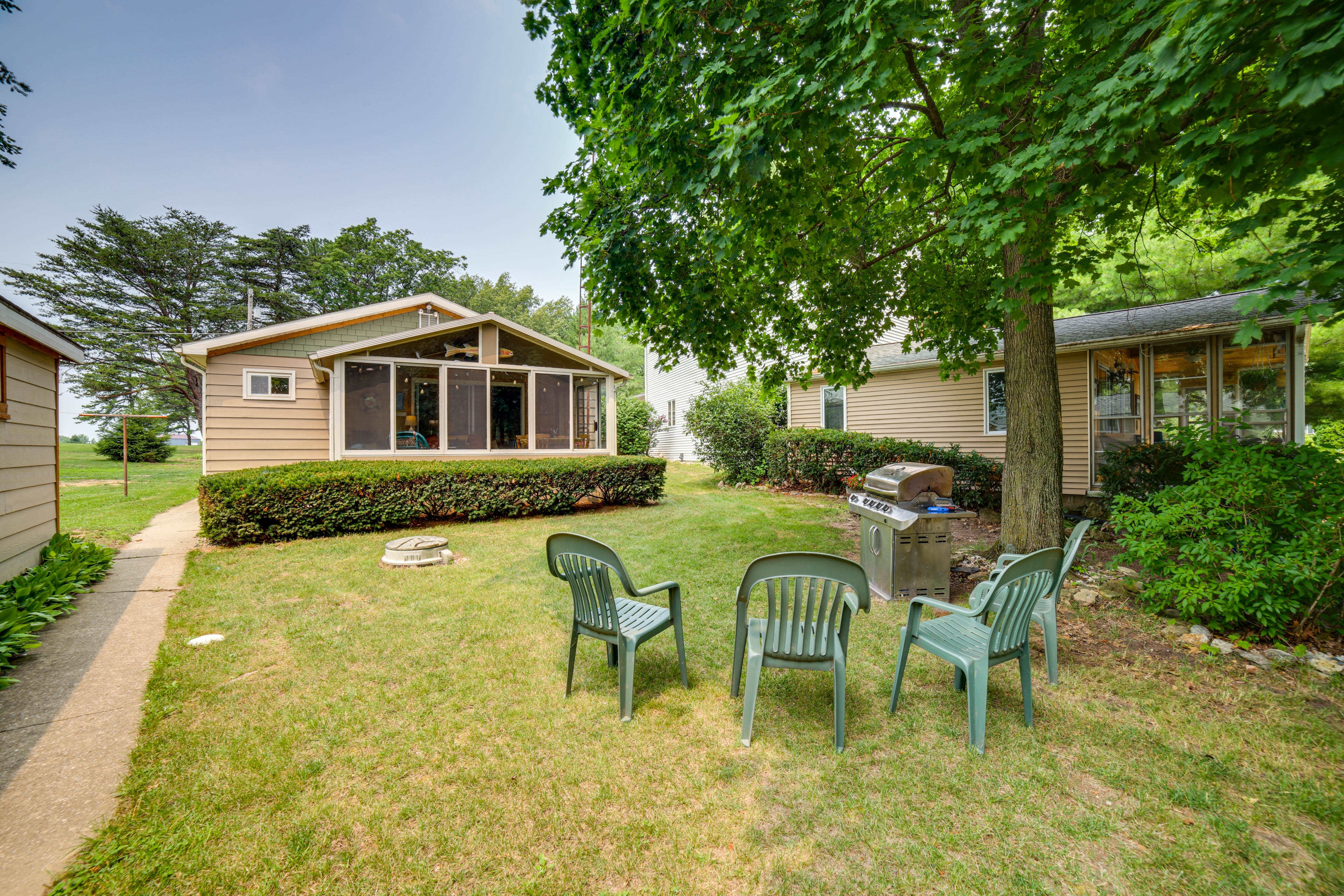 Property Image 2 - Lakefront Cottage w/ Deck Near Indiana Beach!