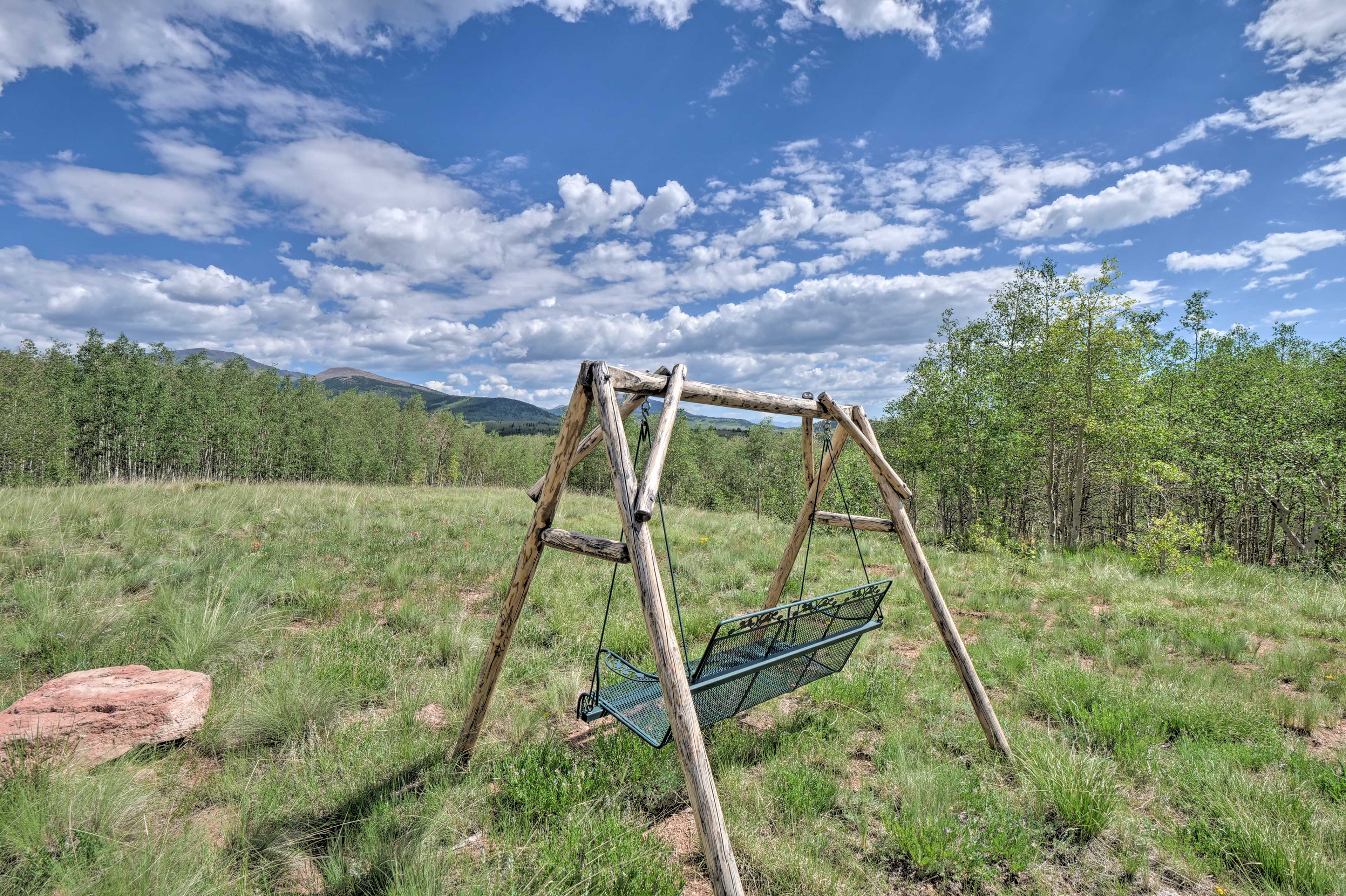 Property Image 2 - Cozy Fairplay Log Cabin w/ Deck: 26 Mi to Breck!