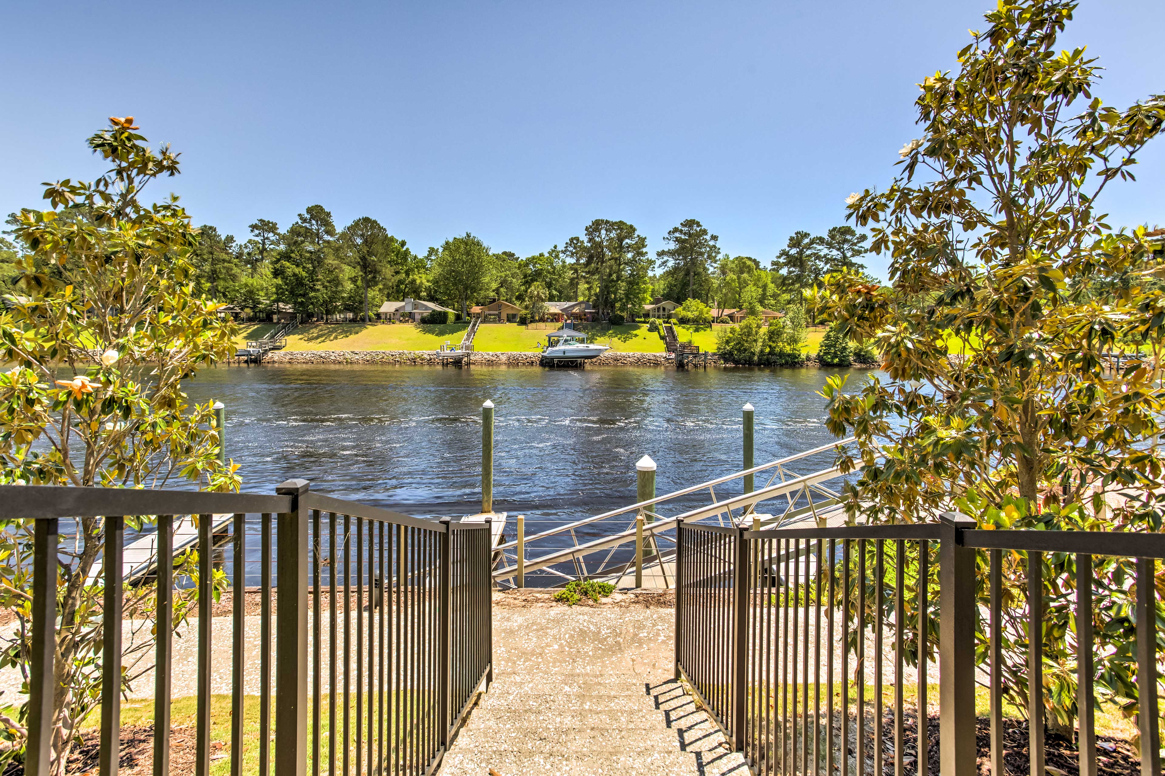 Luxury North Myrtle Beach Condo w/ Pool Access!