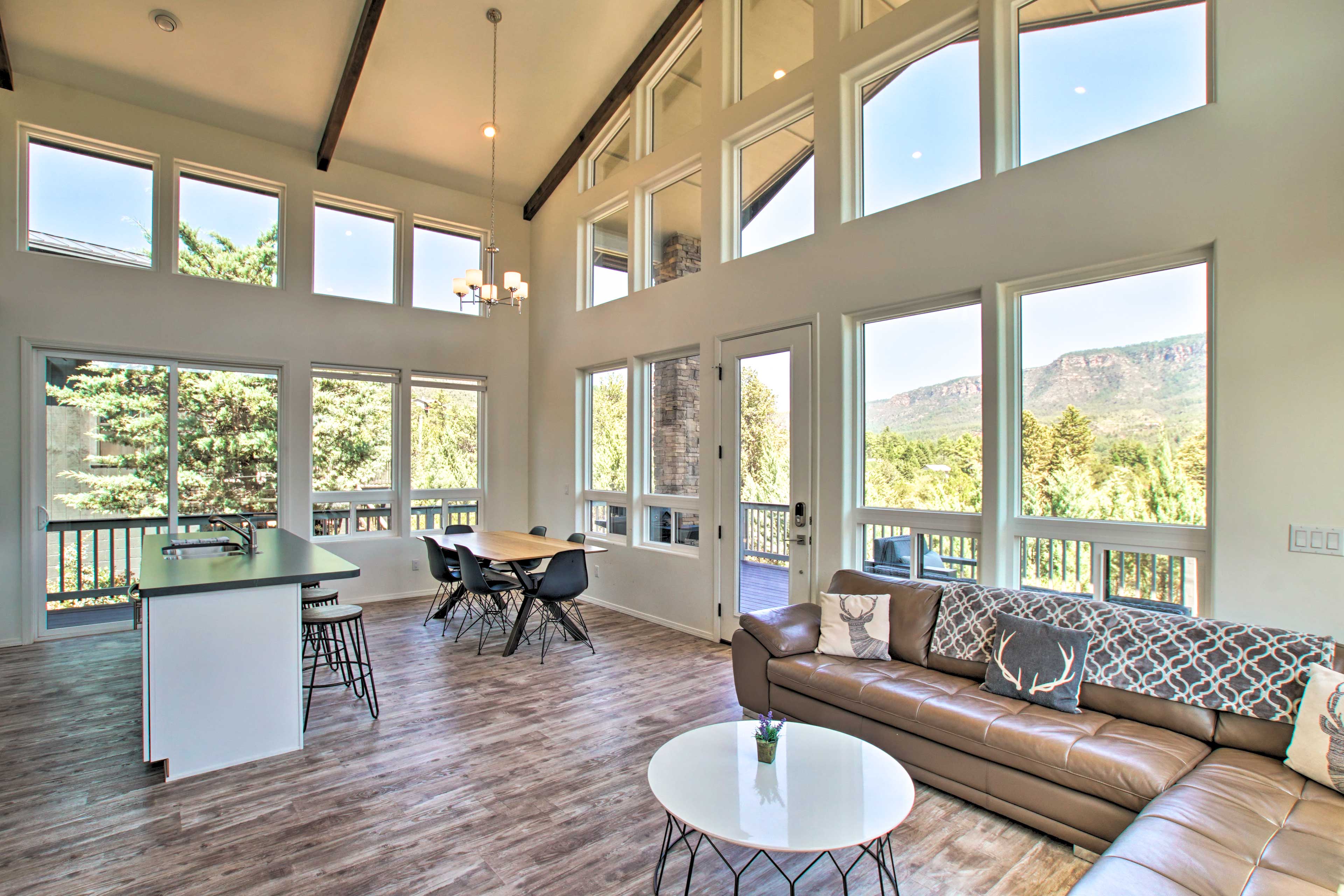 Luxury Pine Home w/ Mogollon Rim Views Home Rental in Pine