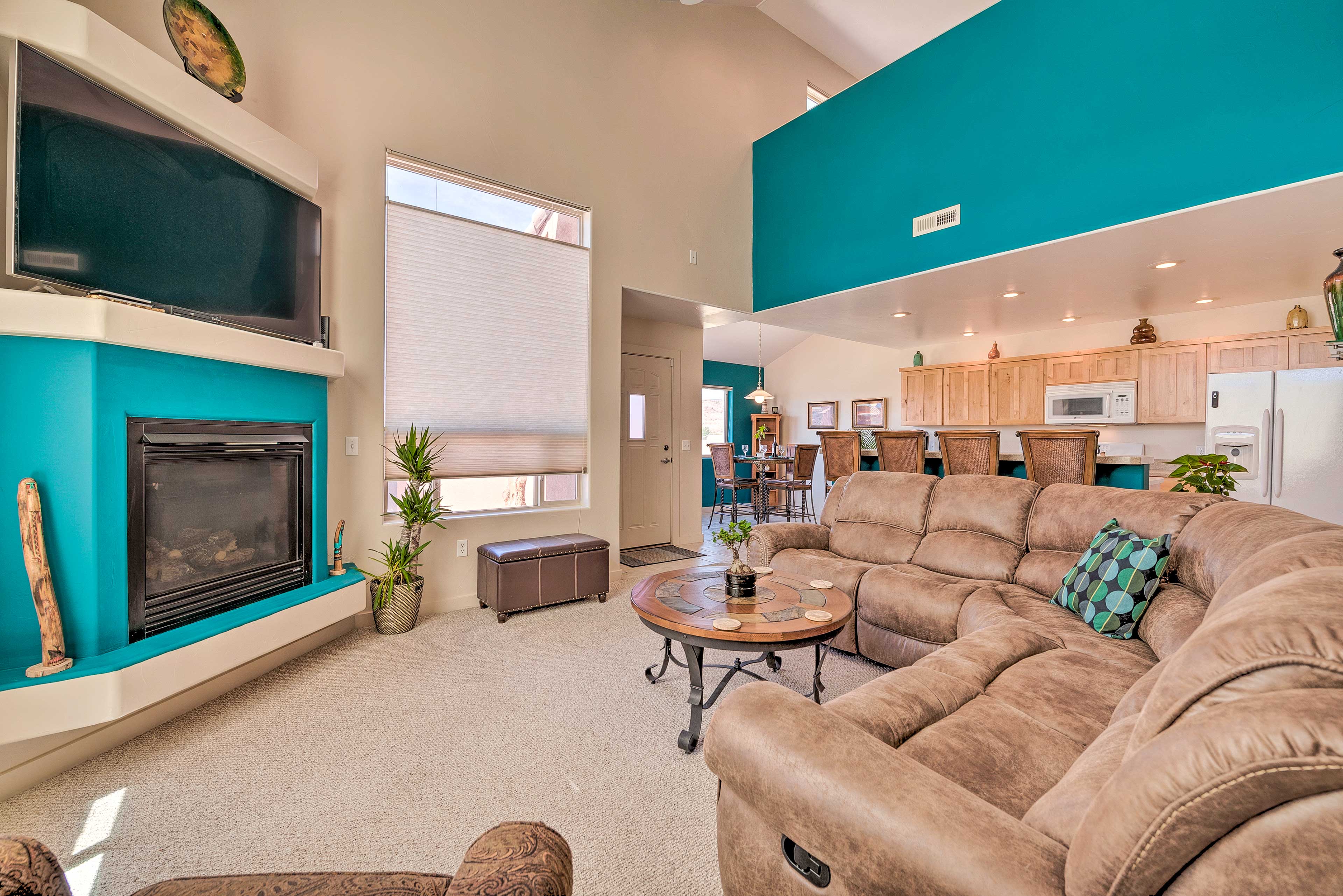 Moab Townhome w/ Patio - 11 Mi. to Arches NP!