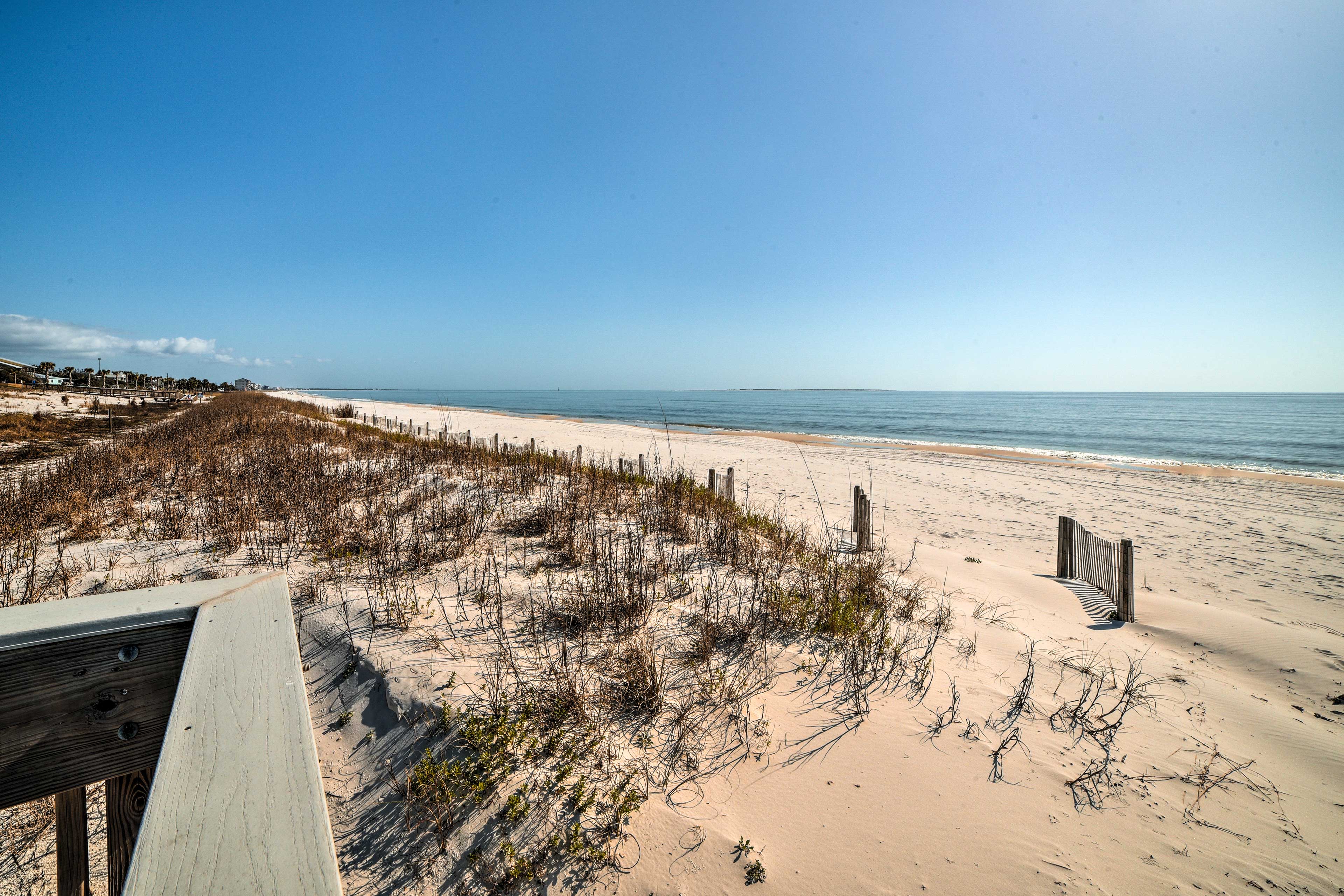 Mexico Beach Getaway w/ Patio - Steps to Beach!