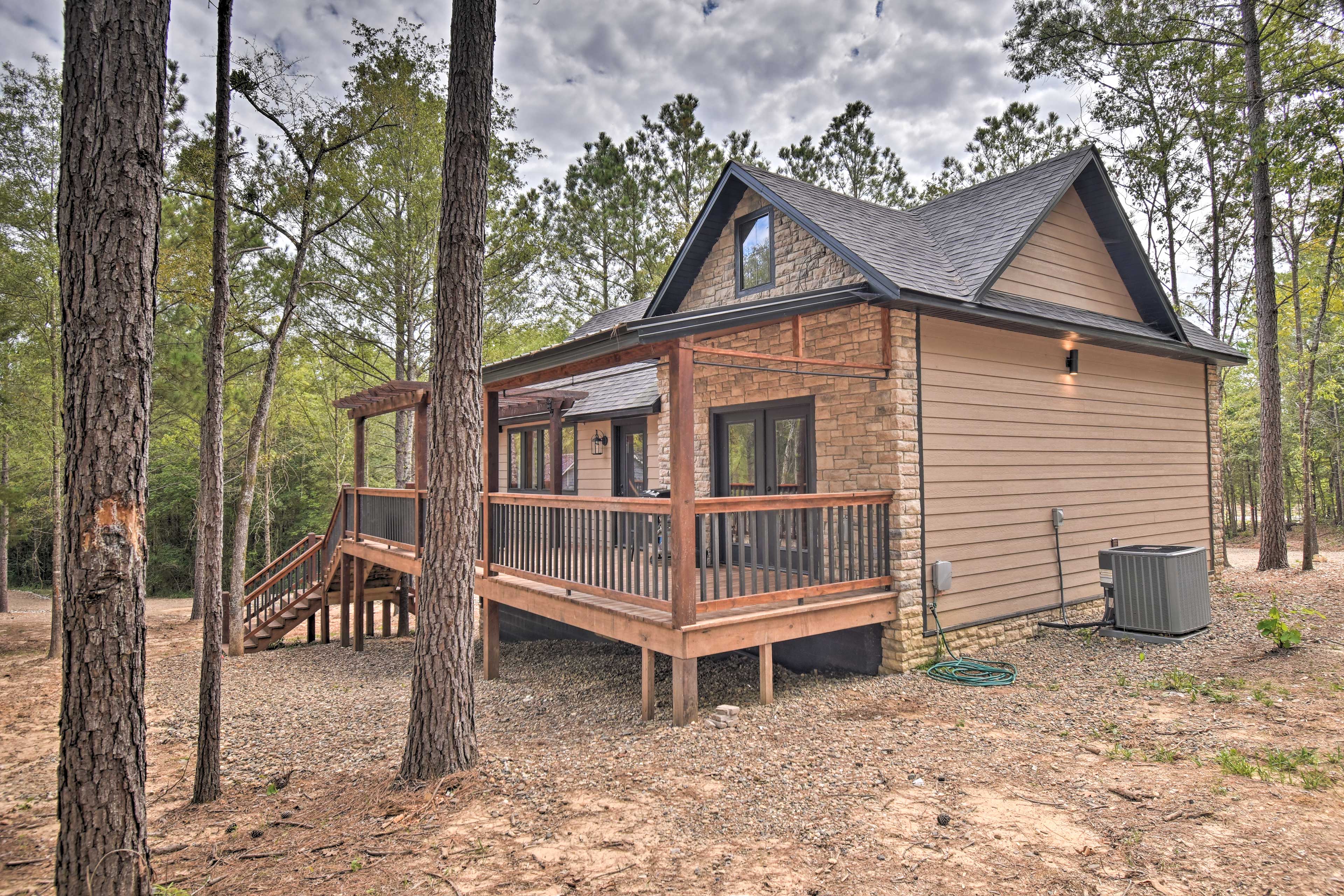 Property Image 2 - Modern Broken Bow Cabin: Large Deck, BBQ & Pergola