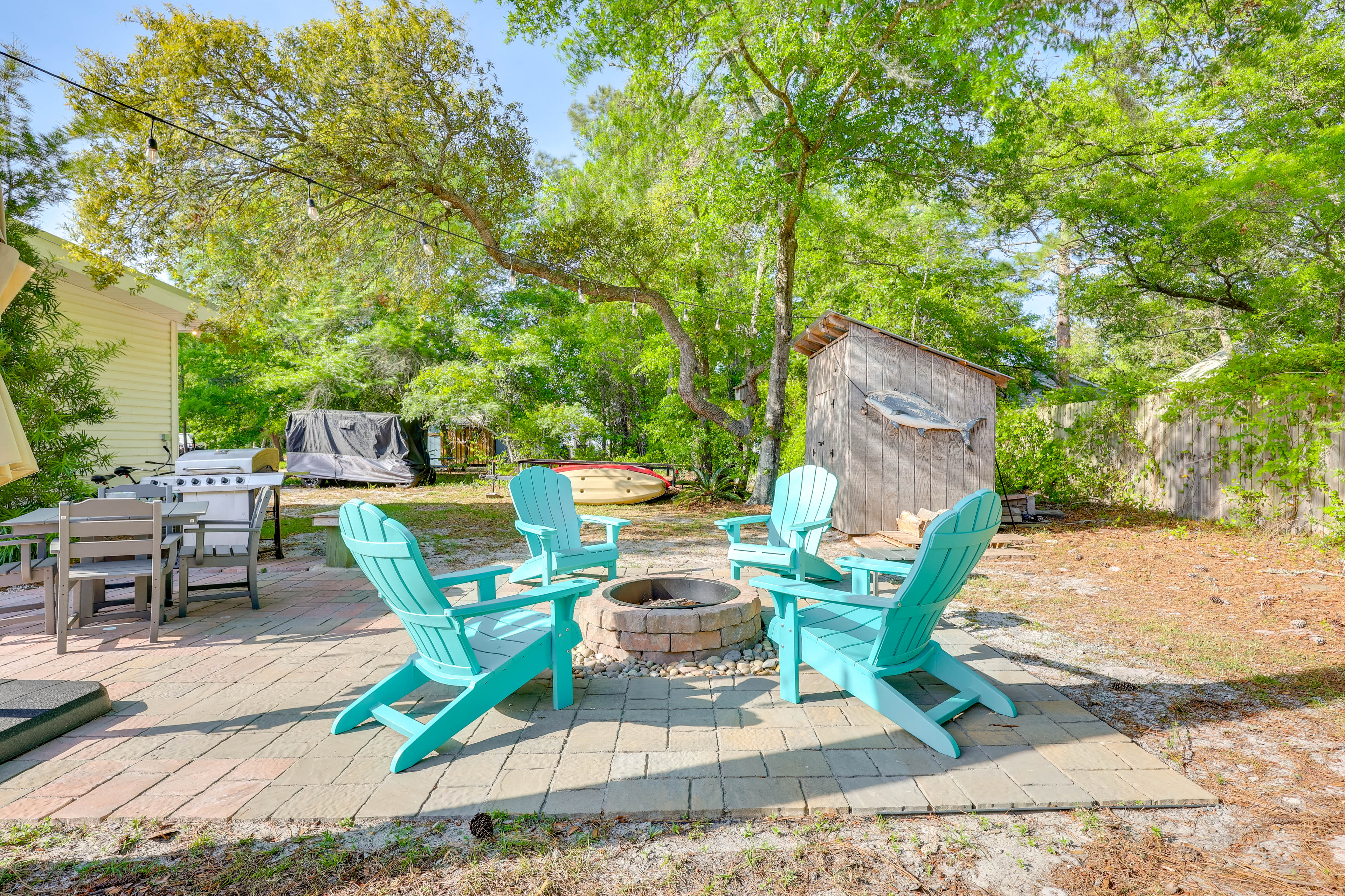 Modern Oak Island Escape: 1 Mile to Long Beach!