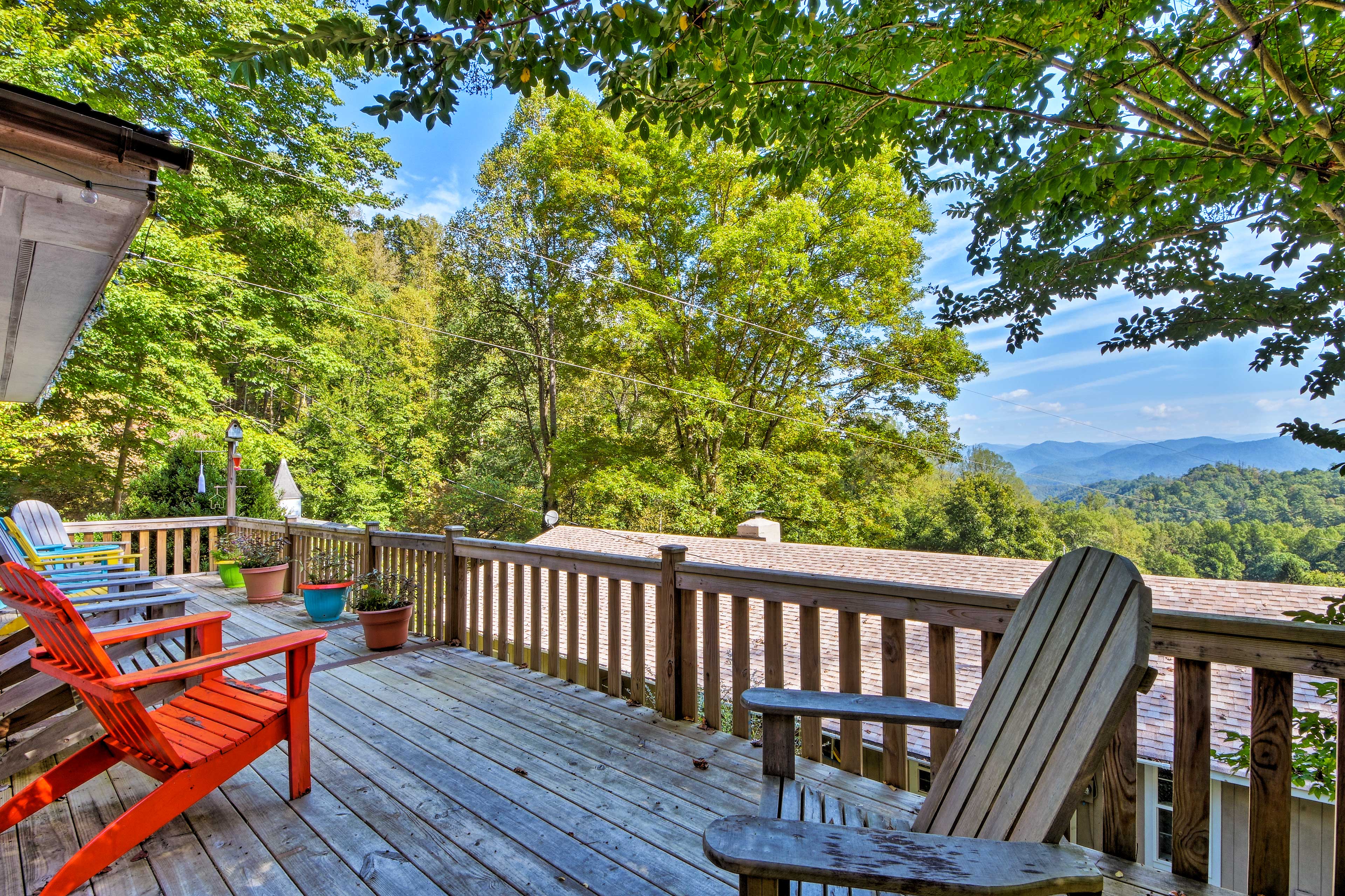 Property Image 2 - Mountain Cottage w/ Views Near Tail of the Dragon!