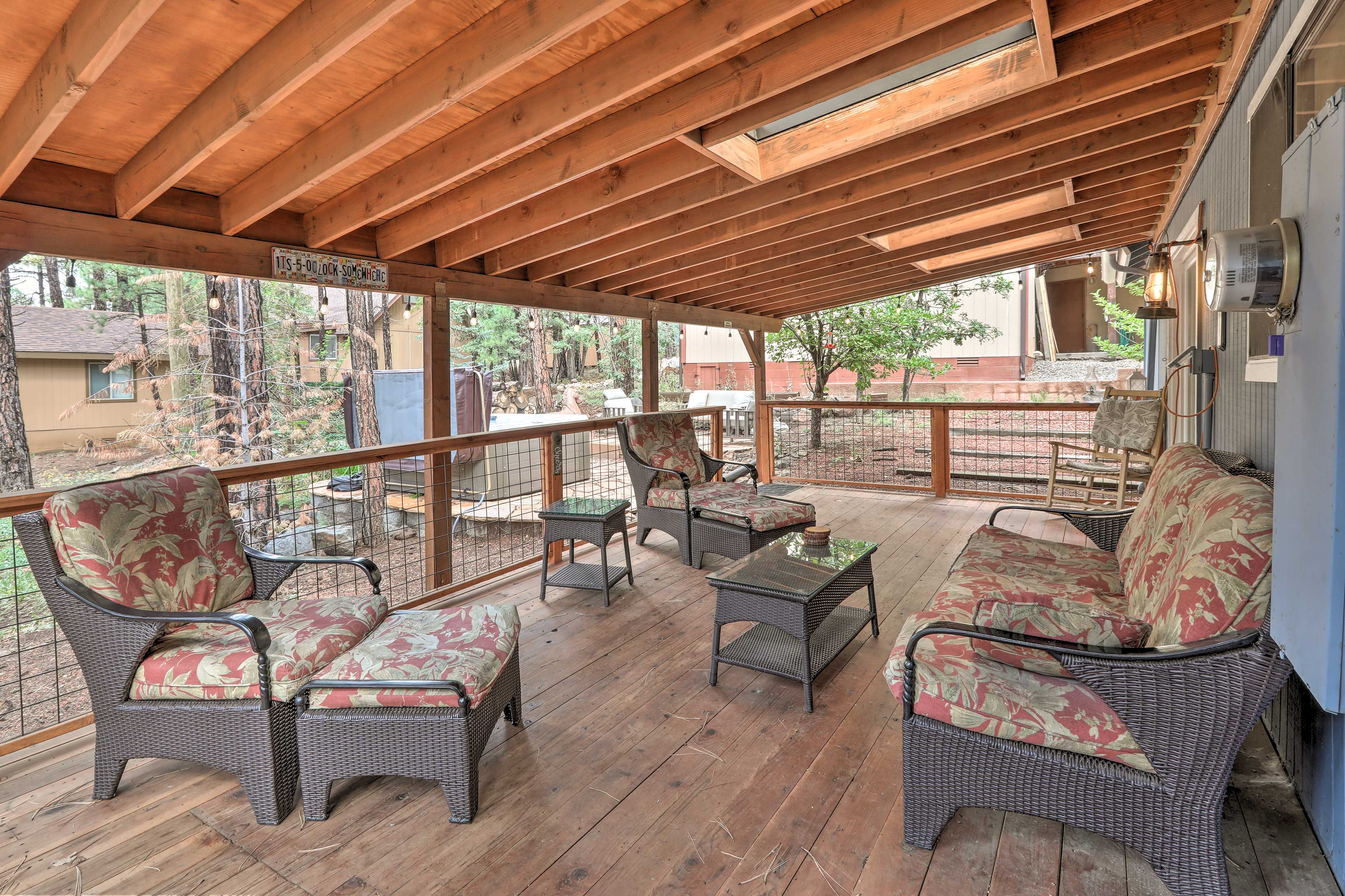 Property Image 2 - Pet-Friendly Munds Park Cabin w/ Hot Tub & Patio