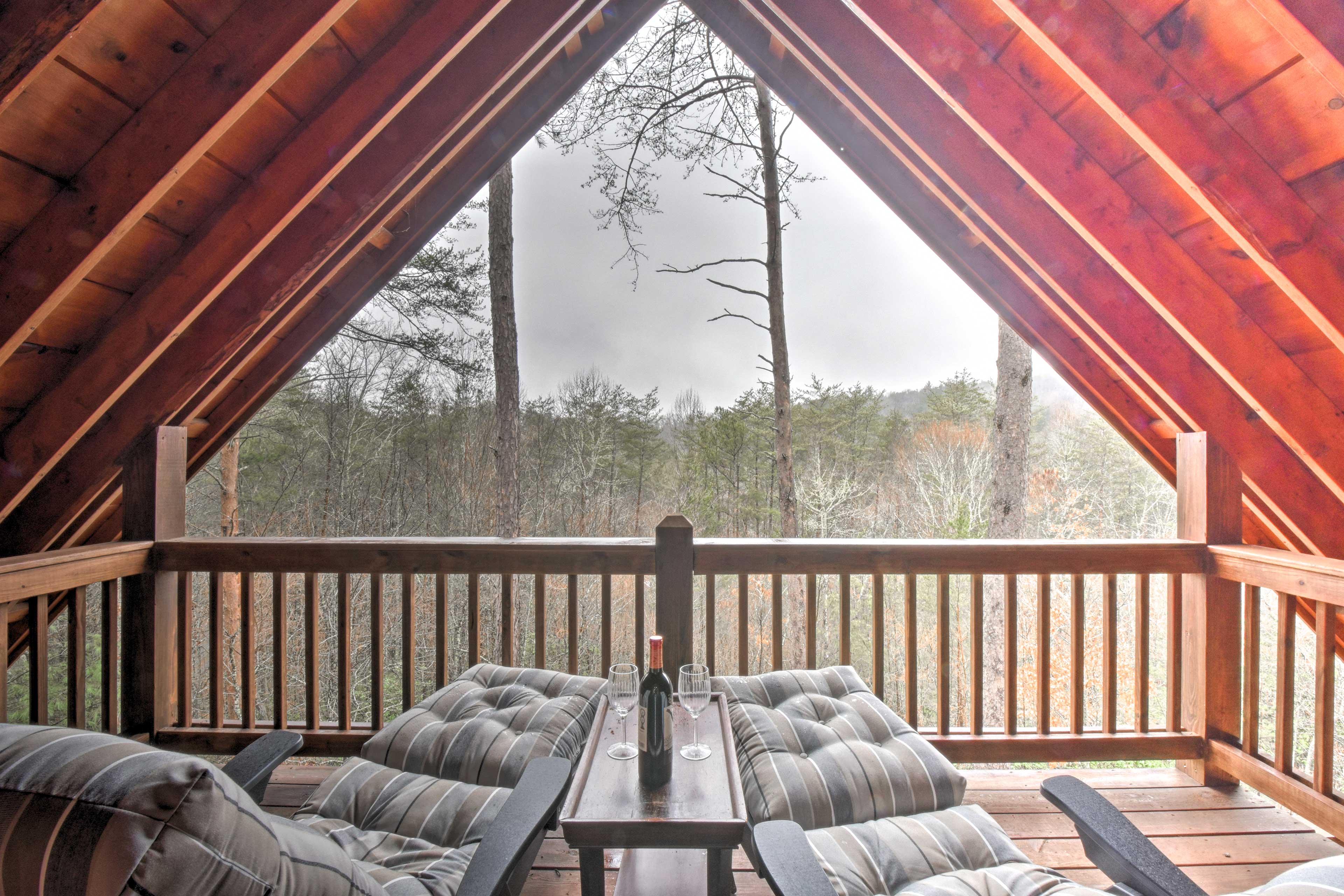 Property Image 1 - ’Long Pine Ridge’ Cabin w/ Luxury Amenities!