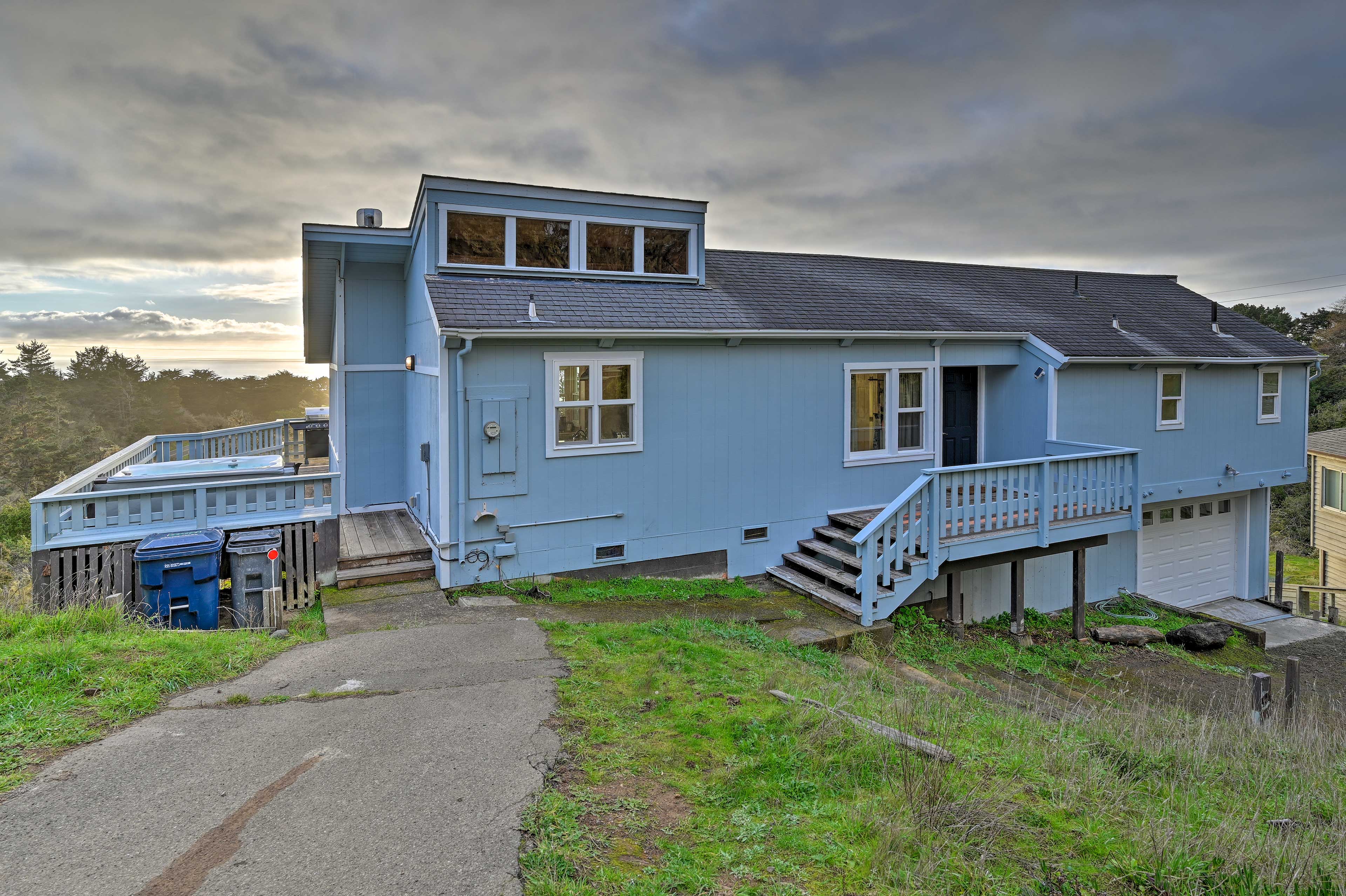 Hot Tub + Ocean Views: Spacious Irish Beach Home!