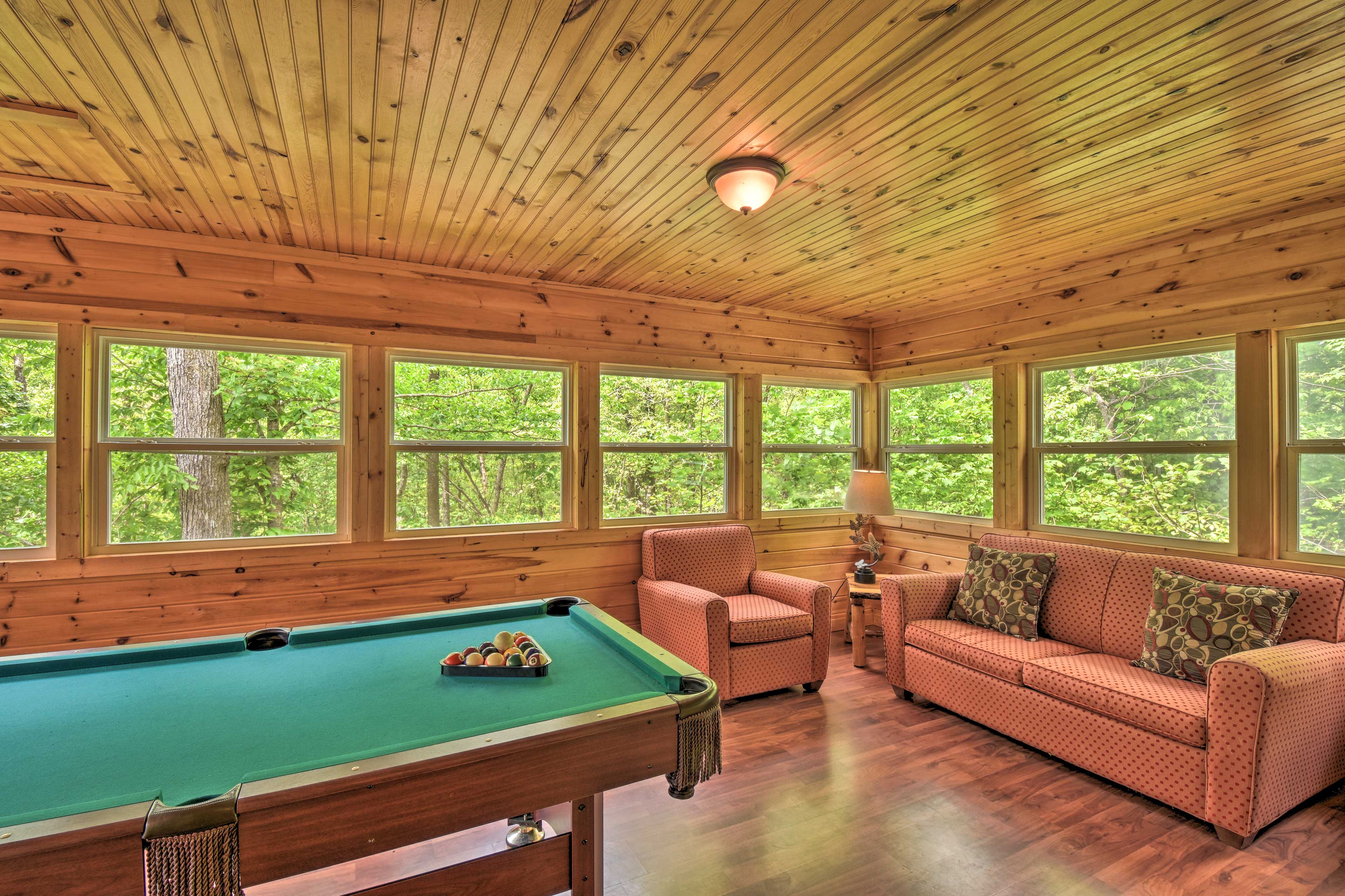 Property Image 2 - ‘The Apple Dumpling’ Cabin: Pool Table, Grill