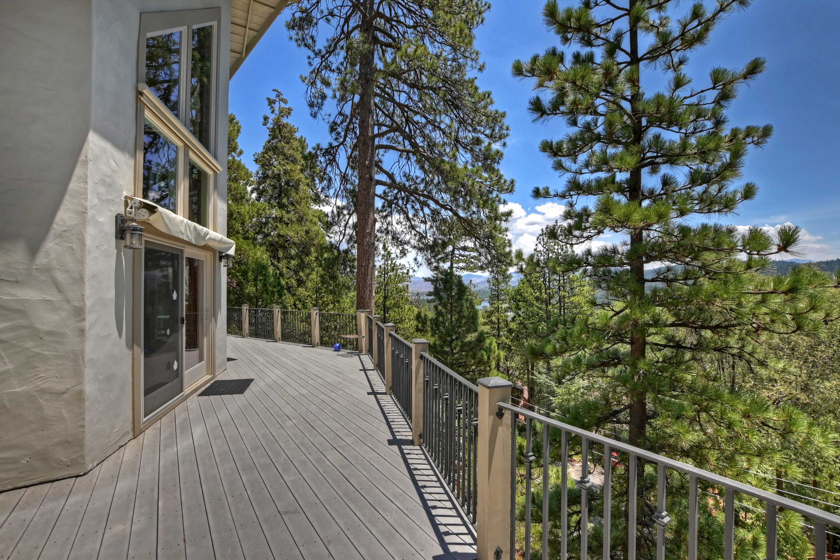 Property Image 2 - Beautiful Lake Arrowhead Cabin w/ EV Charger