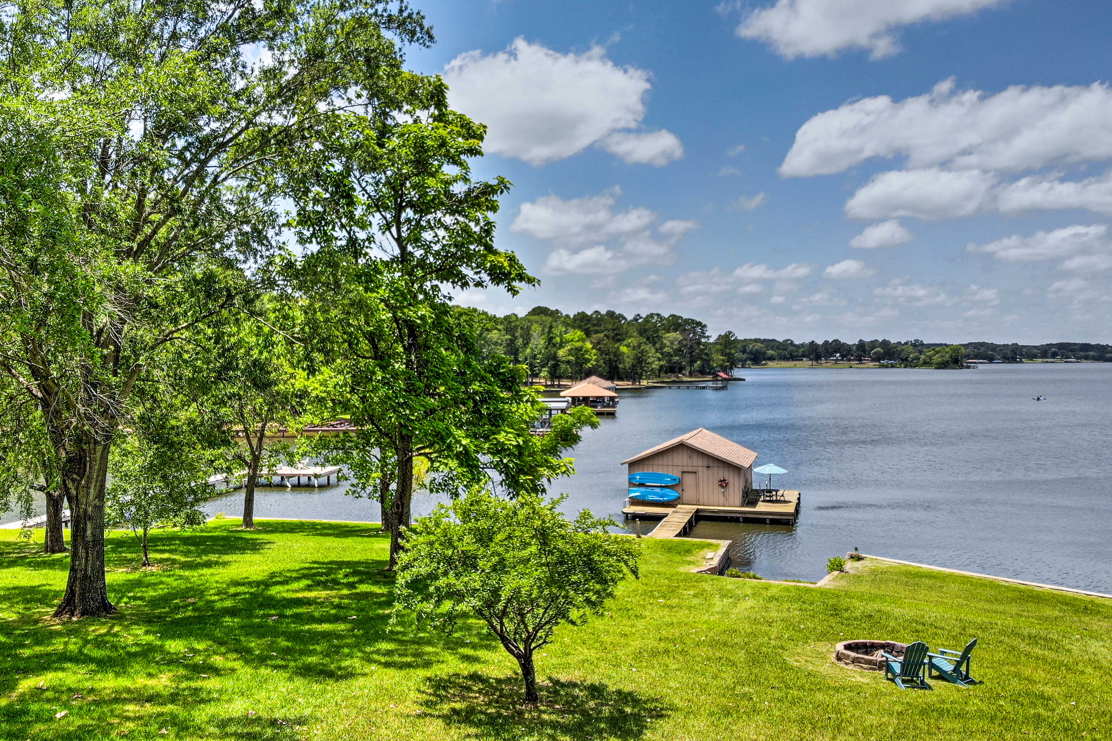 Property Image 1 - Roomy Texas Lake Retreat w/ Private Boat Ramp