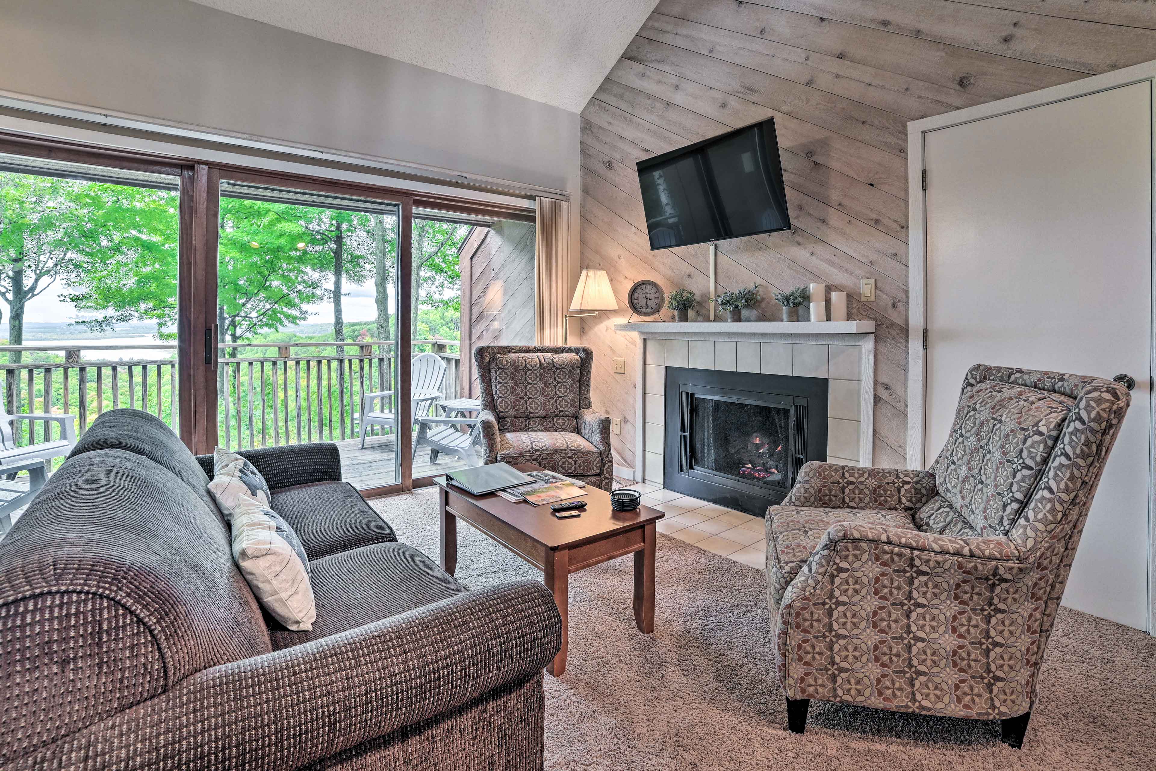 Bellaire Condo w/ Lakefront Views 3 Mi to Beach! Home Rental in