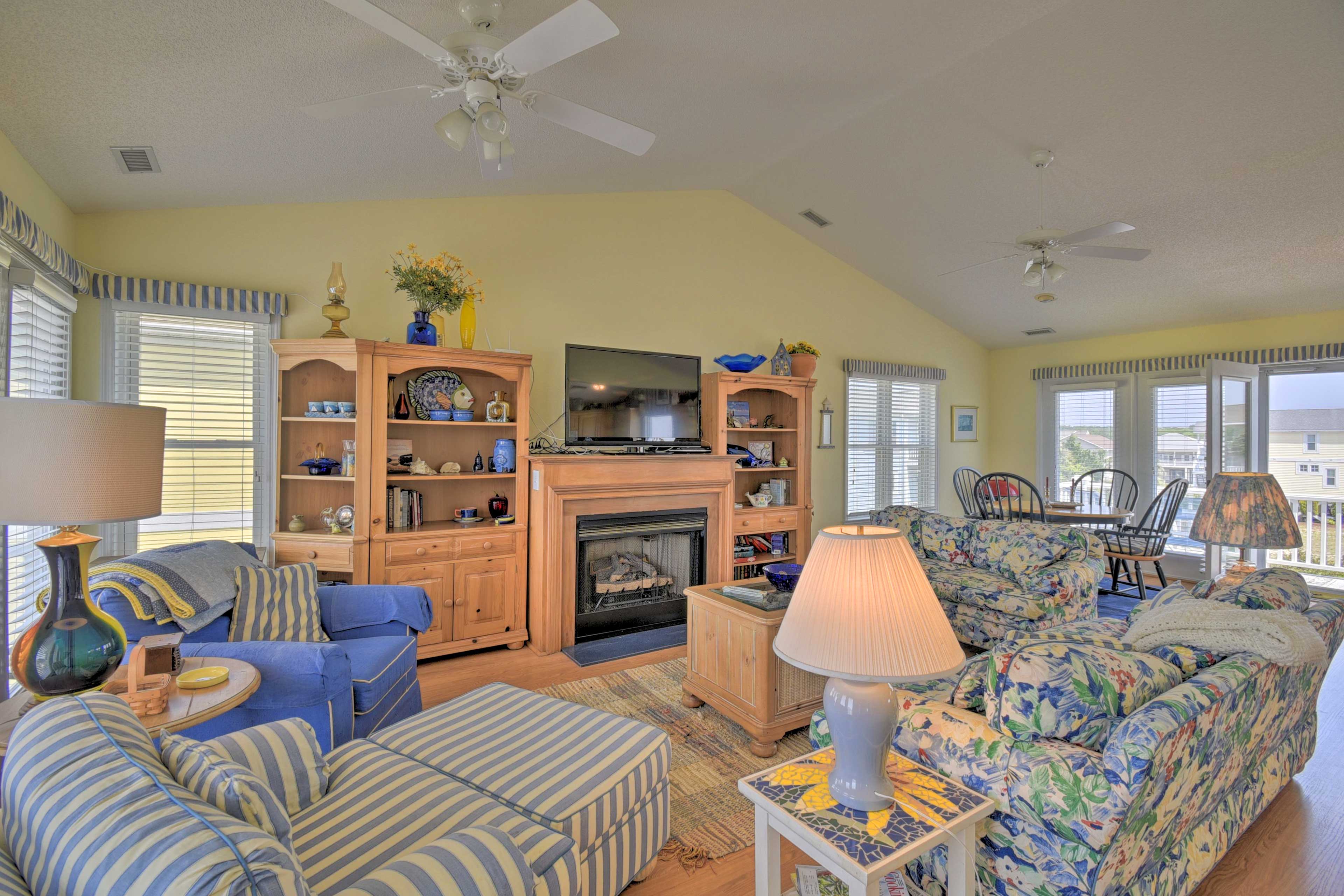 Property Image 1 - Breezy Holden Beach Escape w/ Shared Pool!