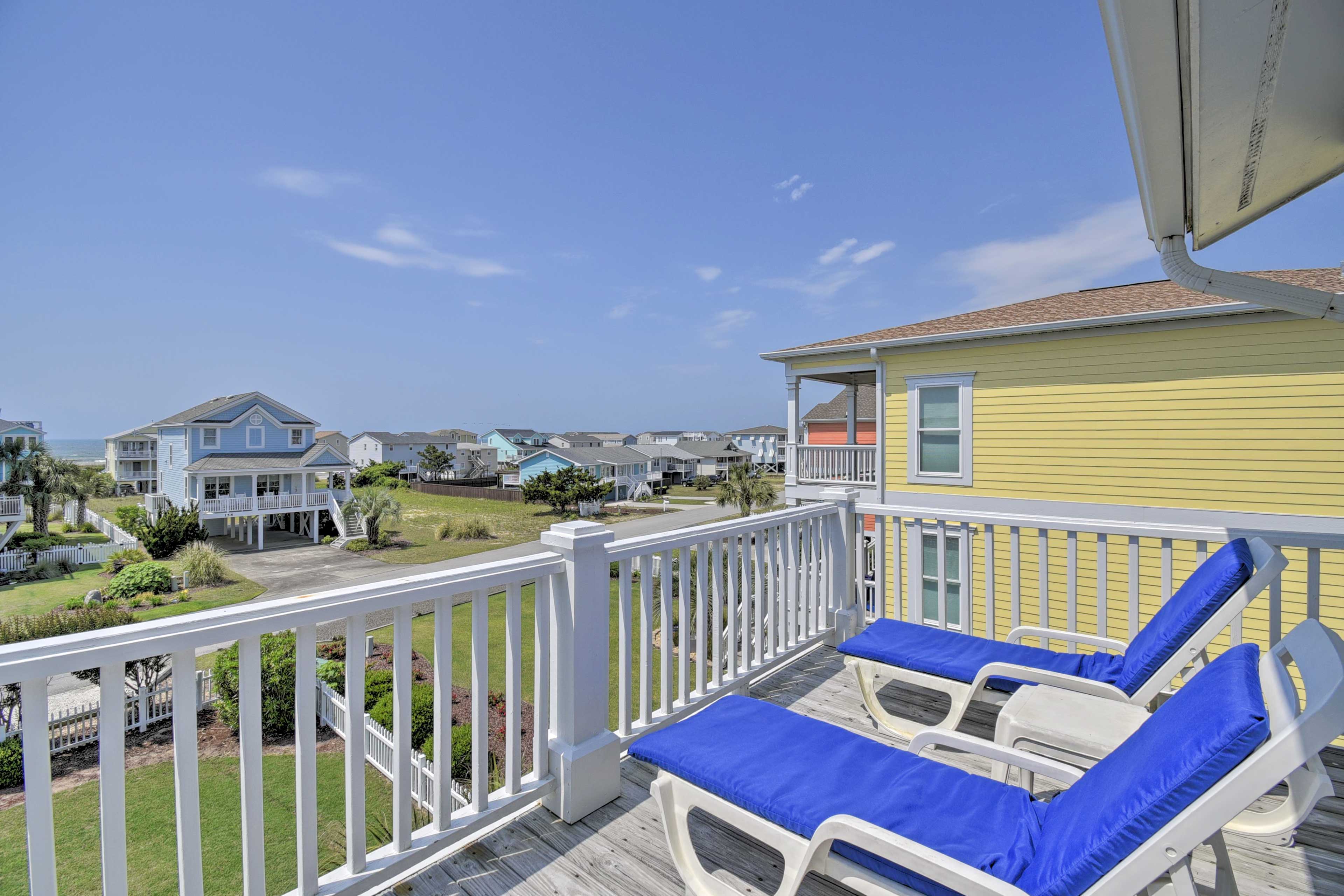Property Image 2 - Breezy Holden Beach Escape w/ Shared Pool!