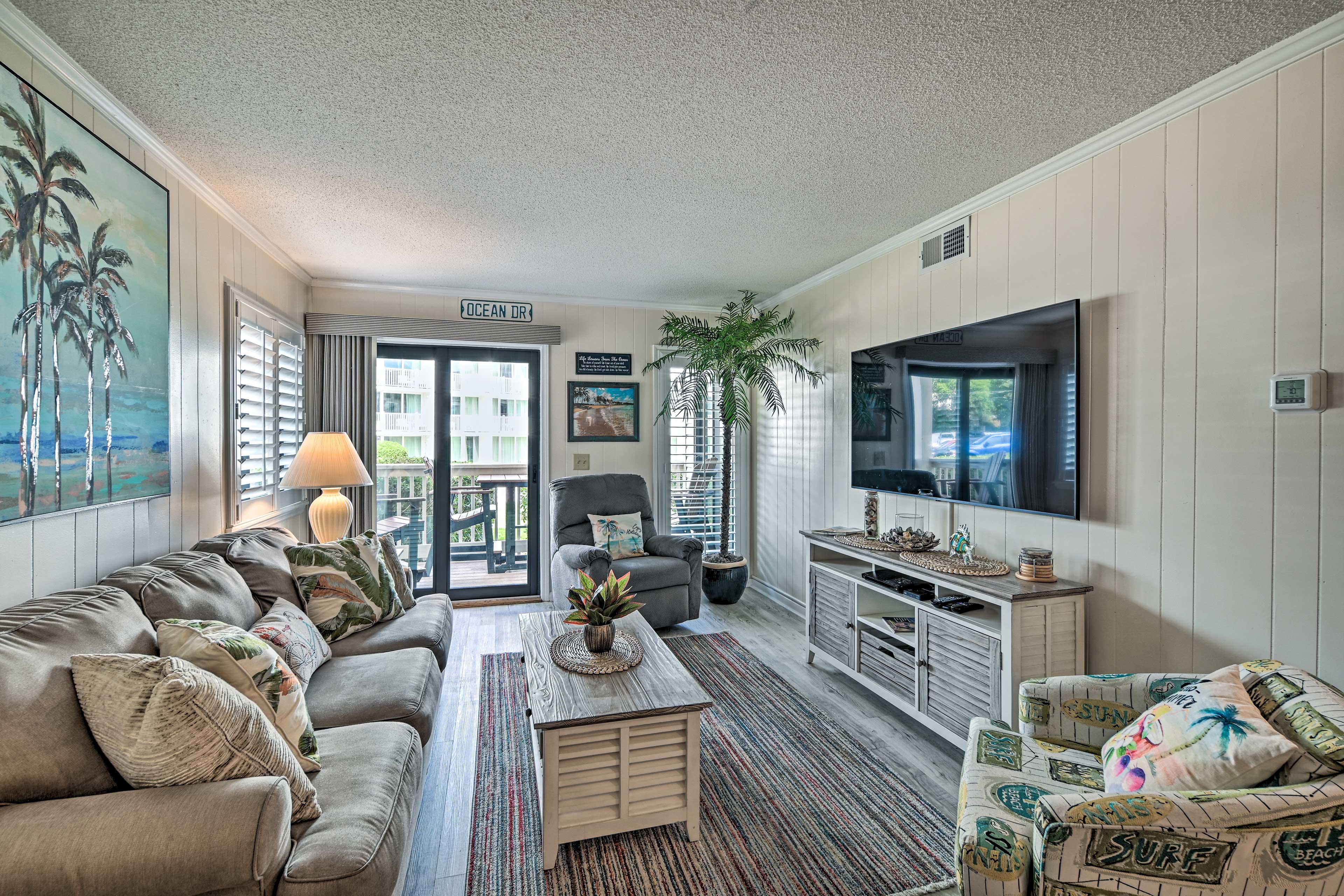 Property Image 1 - Myrtle Beach Condo w/ On-Site Pool & Beach Access