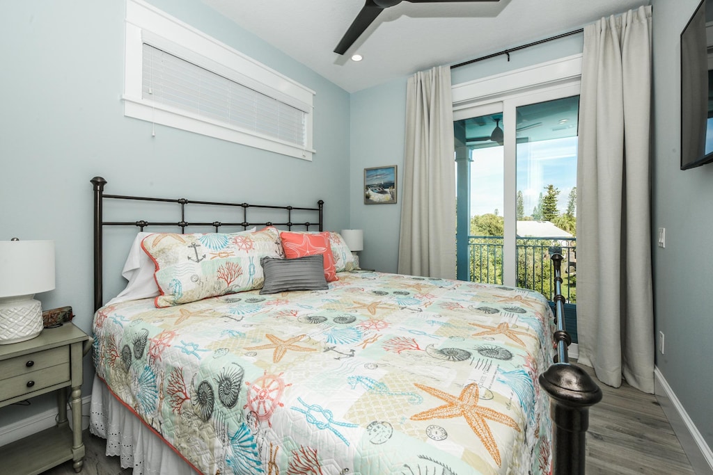 Fifth Bedroom, King with Balcony Access