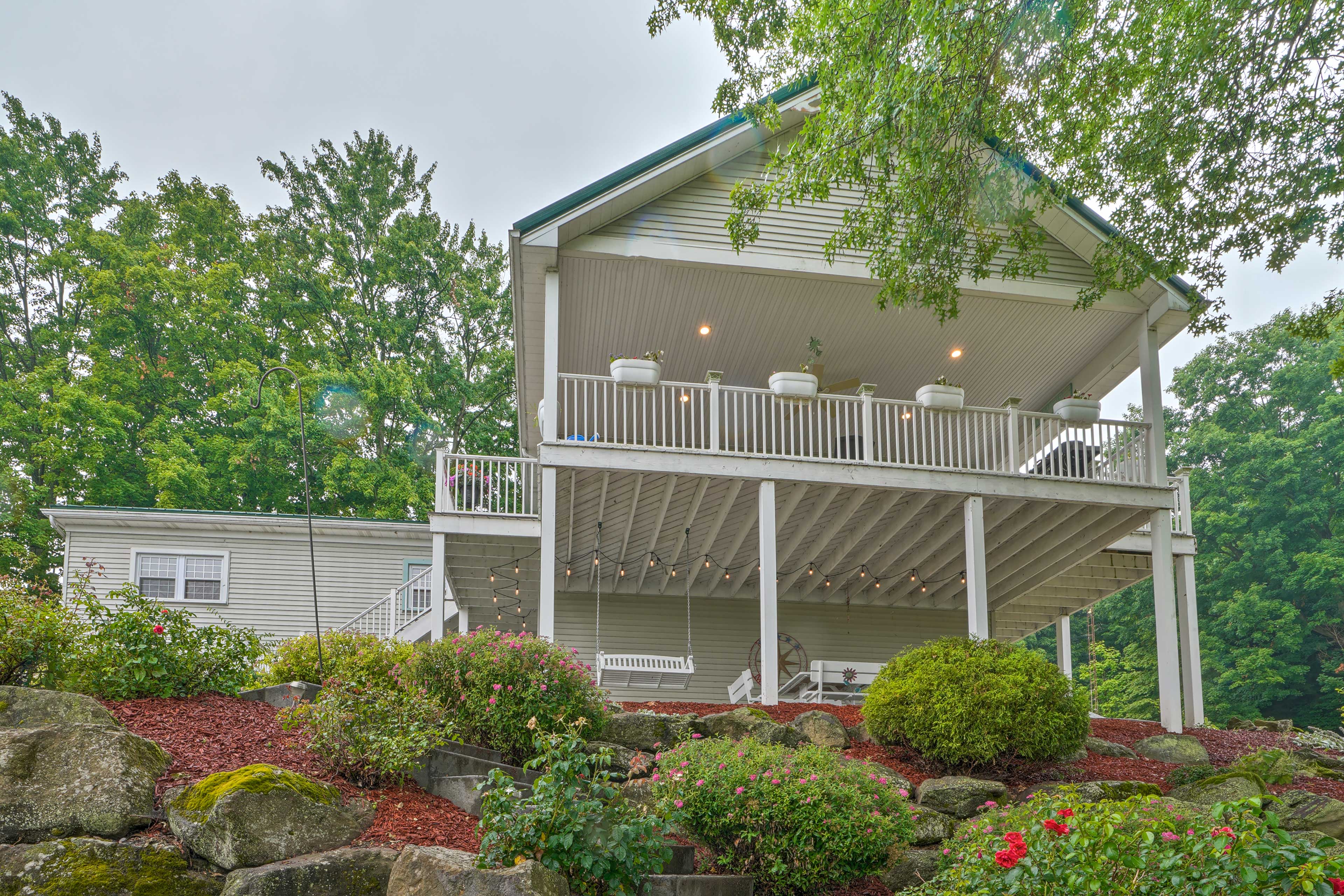 Property Image 1 - Charming Hanoverton Cottage on Guilford Lake!