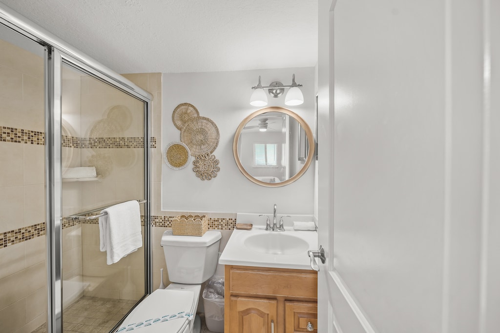 Primary Bedroom, Ensuite Bathroom