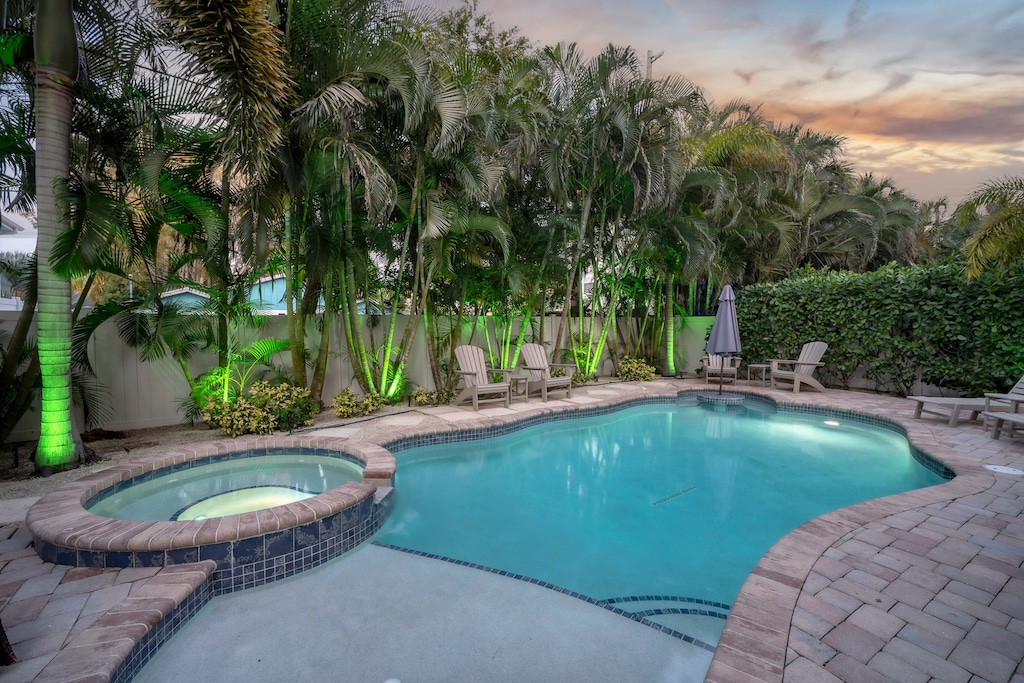 Private pool and relaxing spa