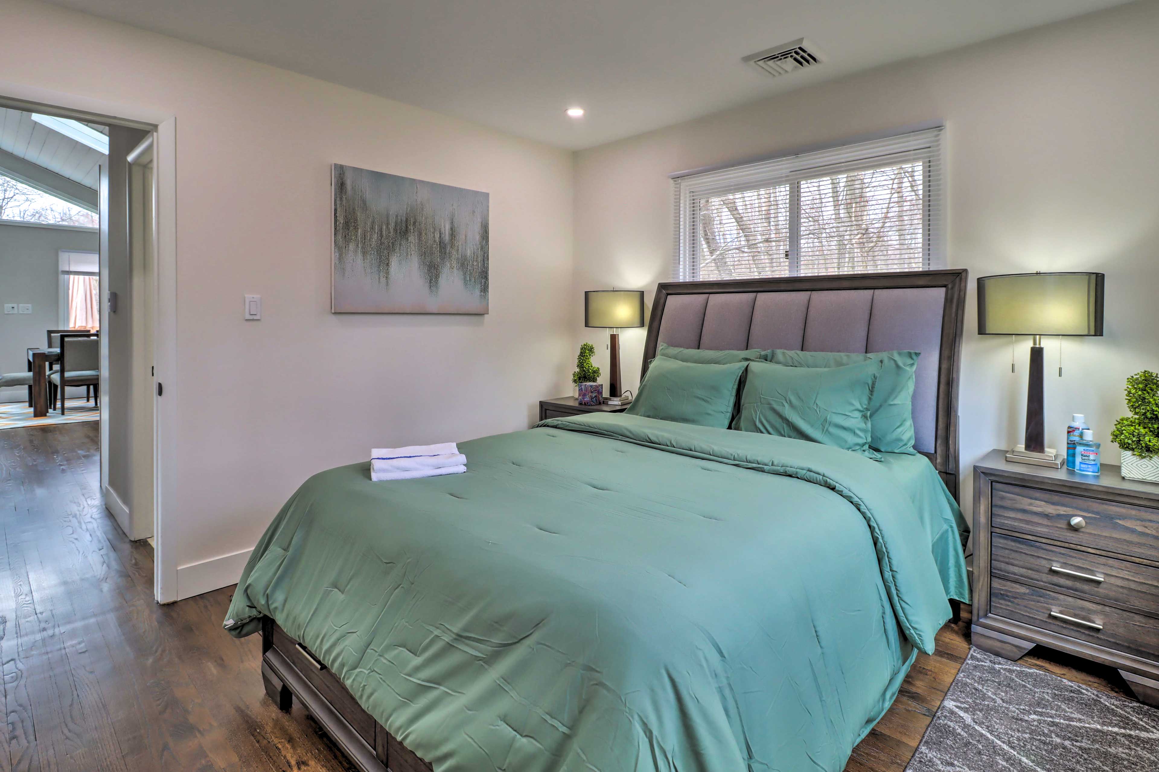 6 Mi to Camelback Slopes! Home w/ Game Room