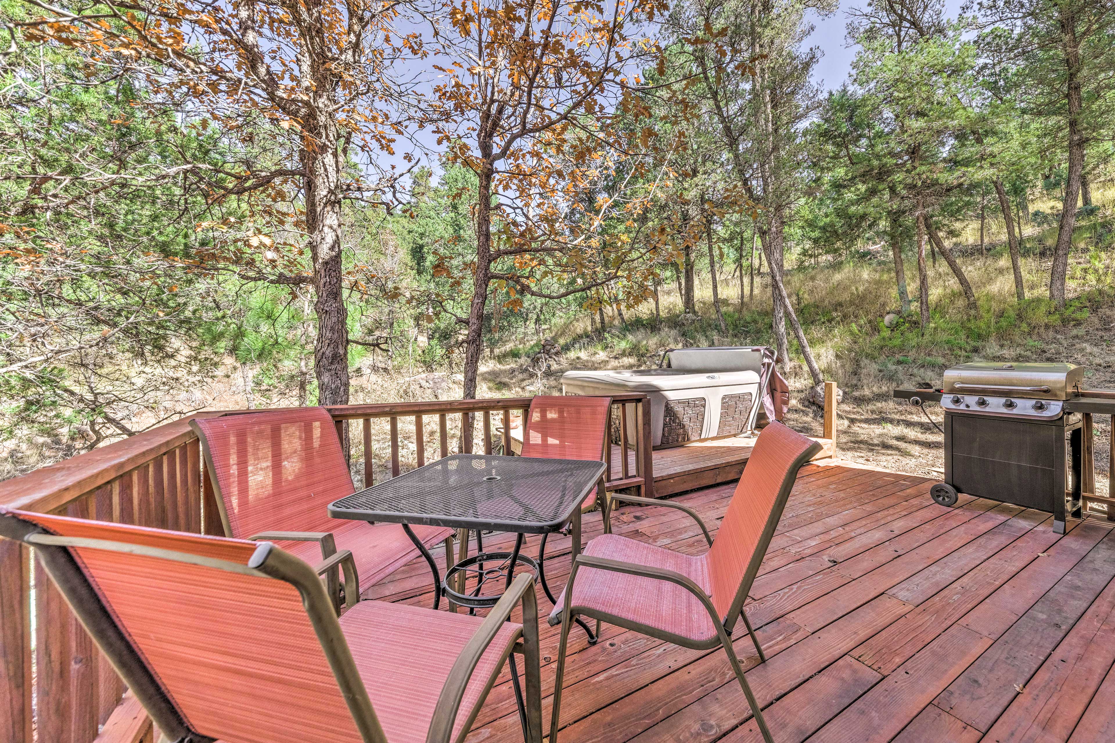 Property Image 2 - ’Tall Pines Treehouse’ w/ Deck & Hot Tub!