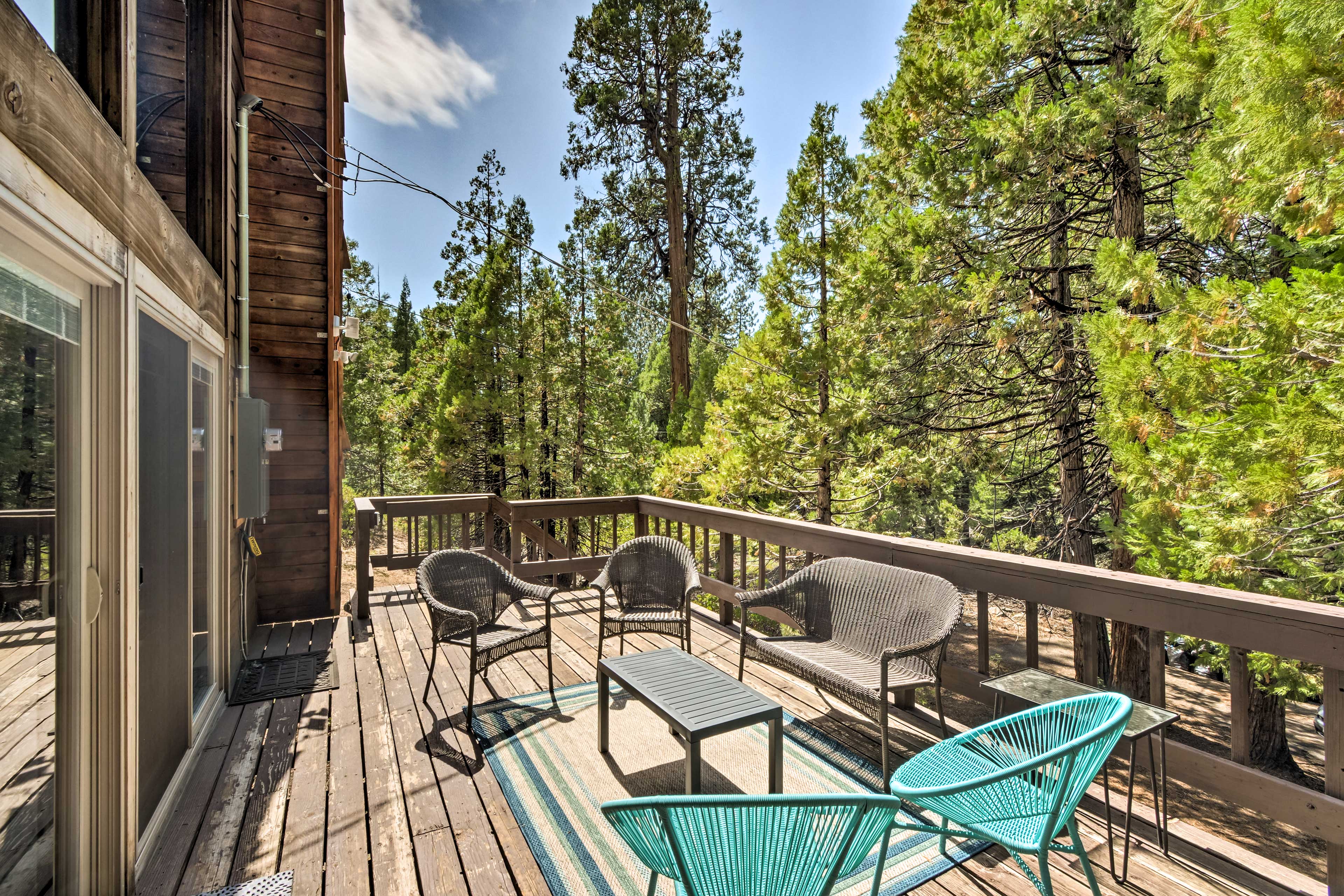 Charming Pinecrest Cabin w/ Private Deck