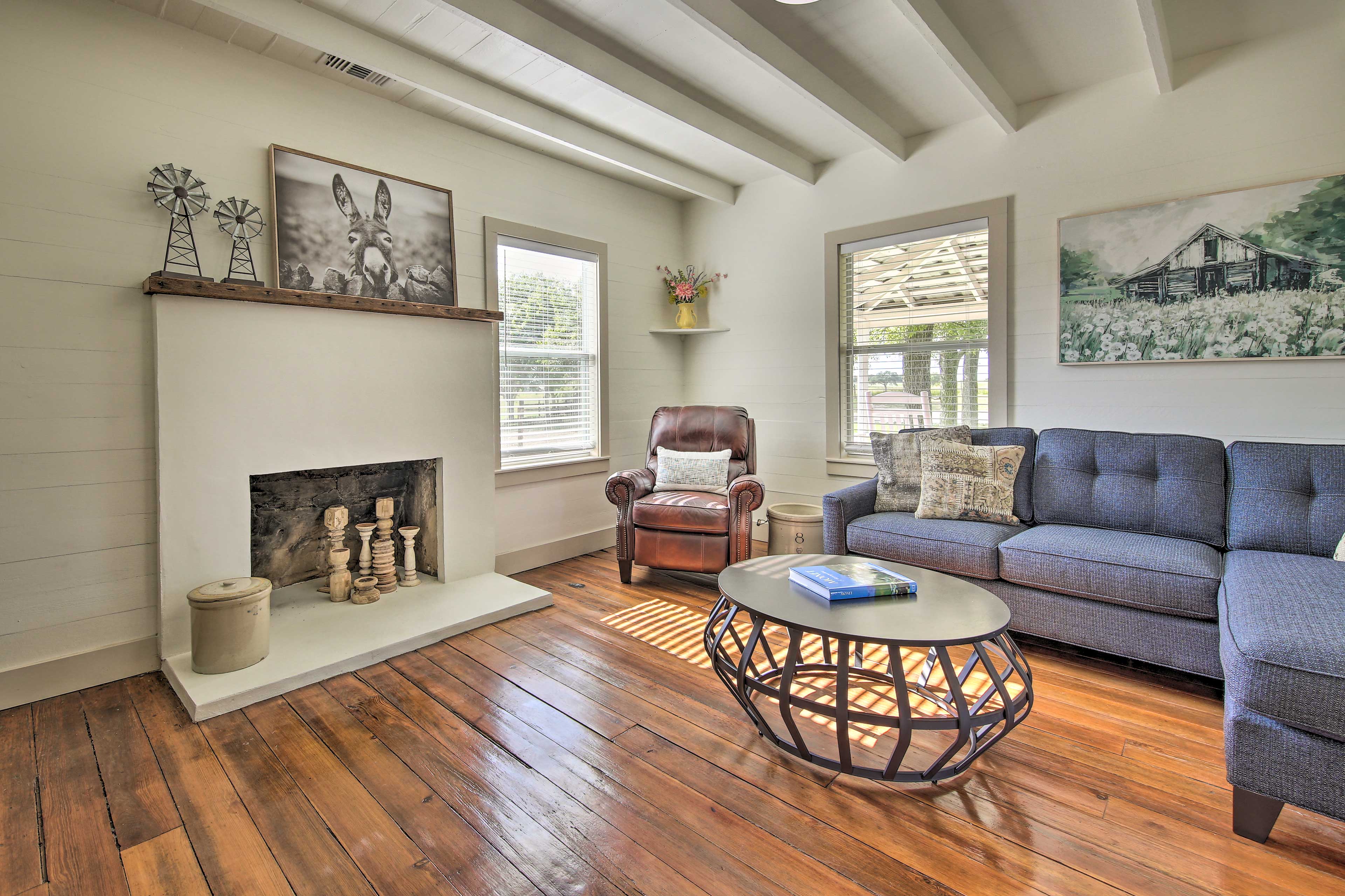 Property Image 2 - Peaceful Schulenburg Farmhouse w/ Fire Pit & Grill