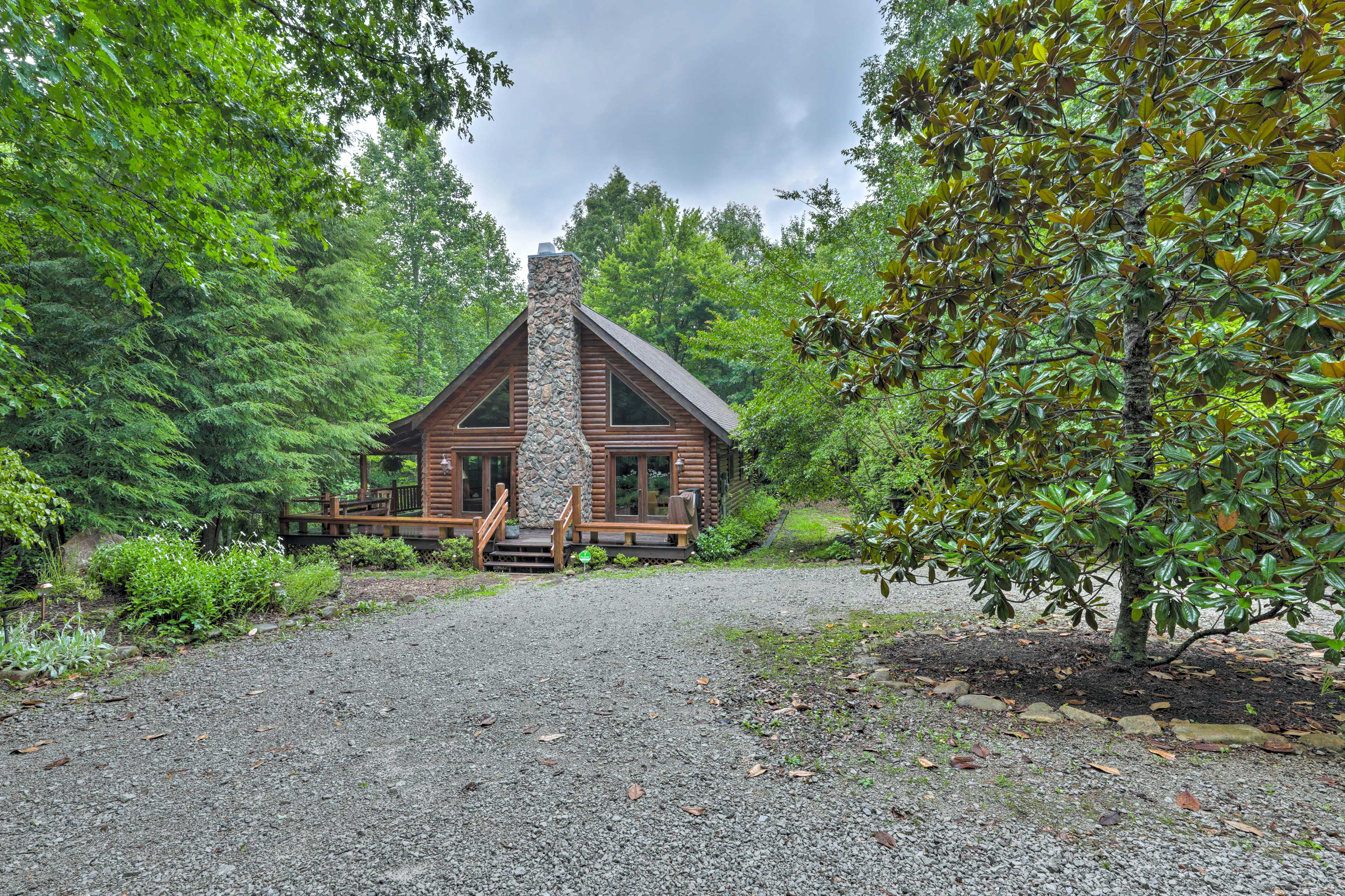 Property Image 1 - Coalmont Cabin < 10 Miles to Hiking & Fishing