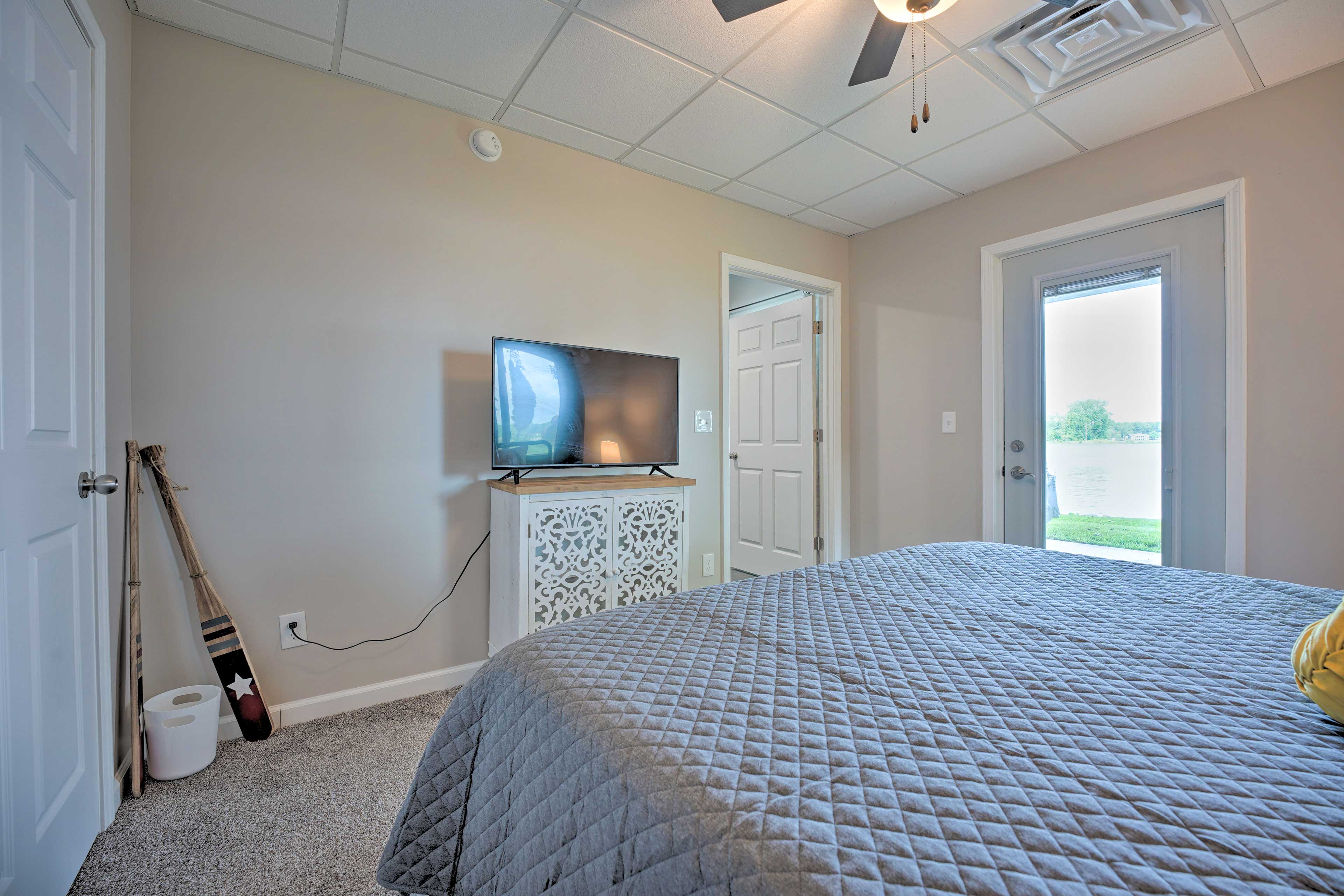 Coldwater Family Retreat w/ Boat Dock & Grill!