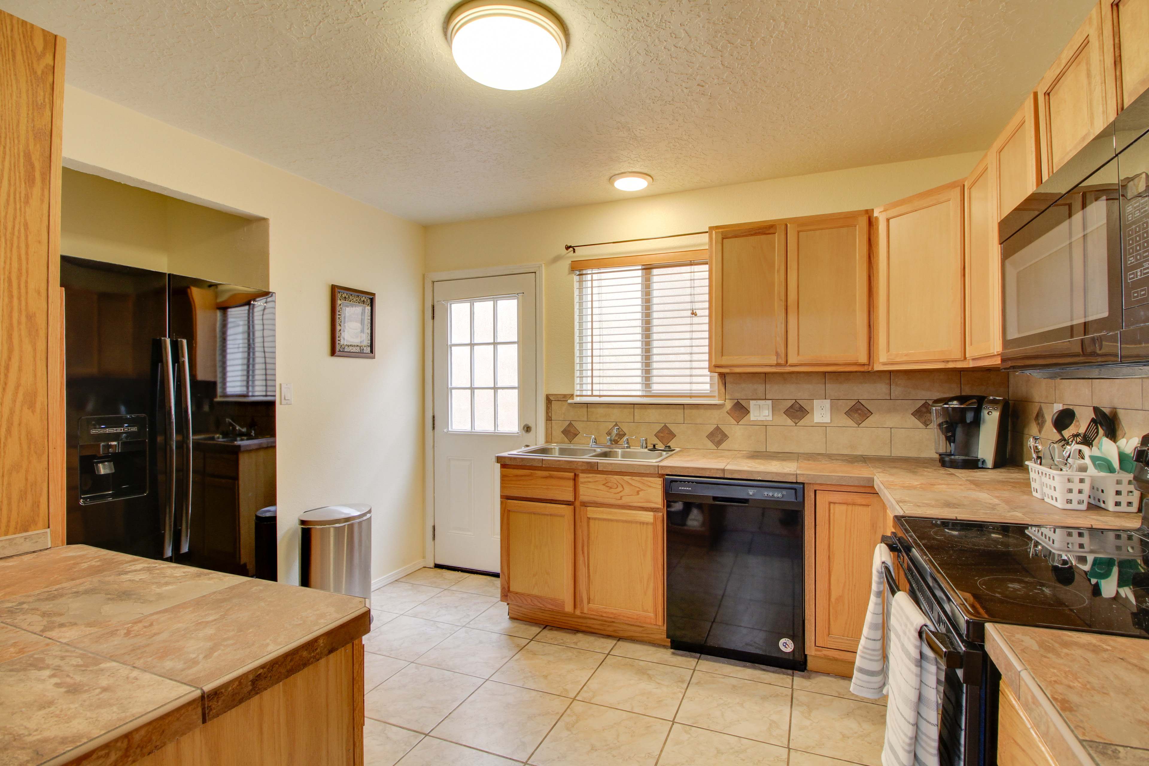 Comfy Albuquerque Townhome < 6 Mi to Downtown